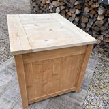 Central island / Saucepan storage unit