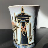 Ceramic vase with soldiers