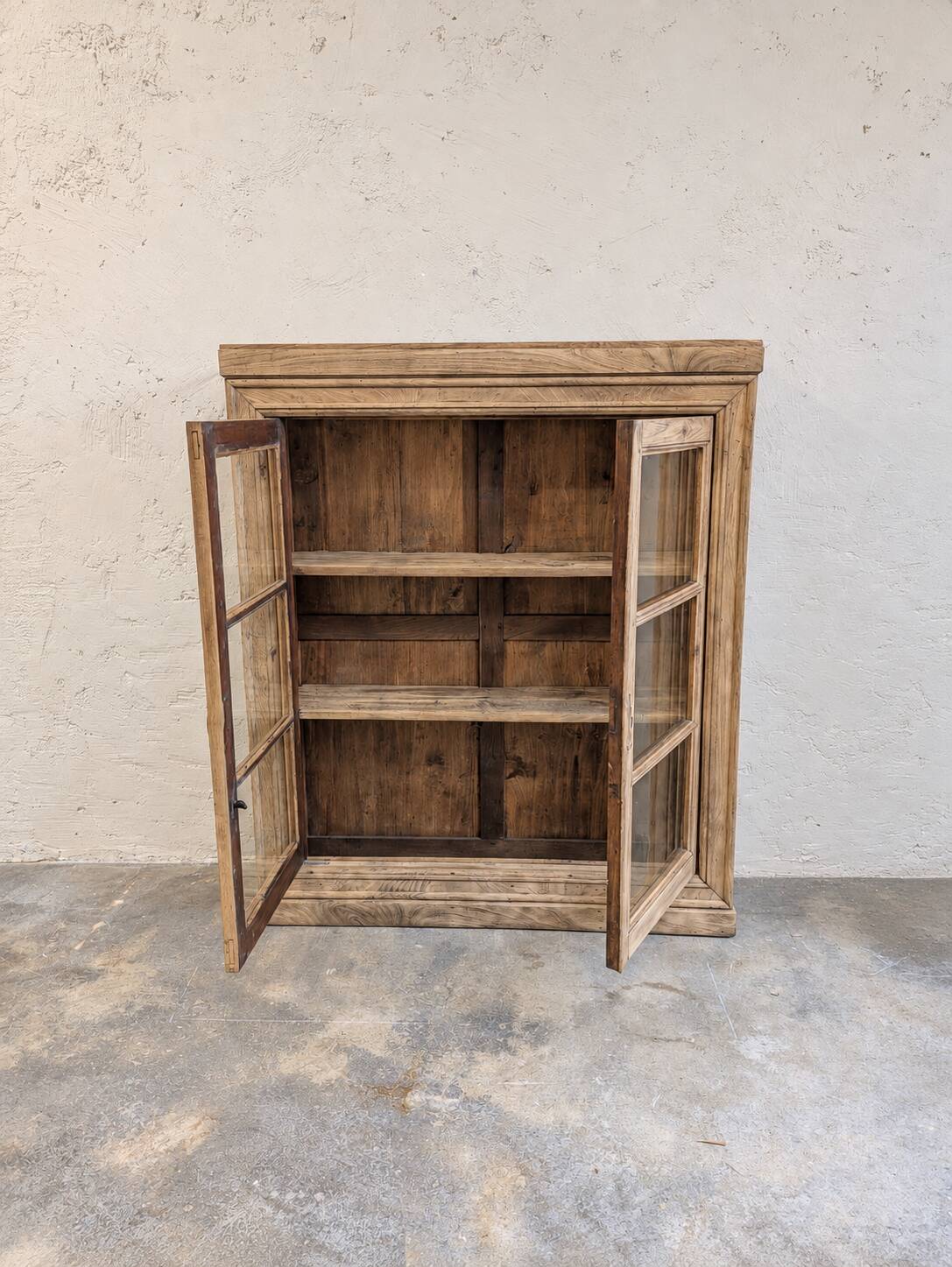 Buffet vitrine en chêne – 2 portes avec vitres
