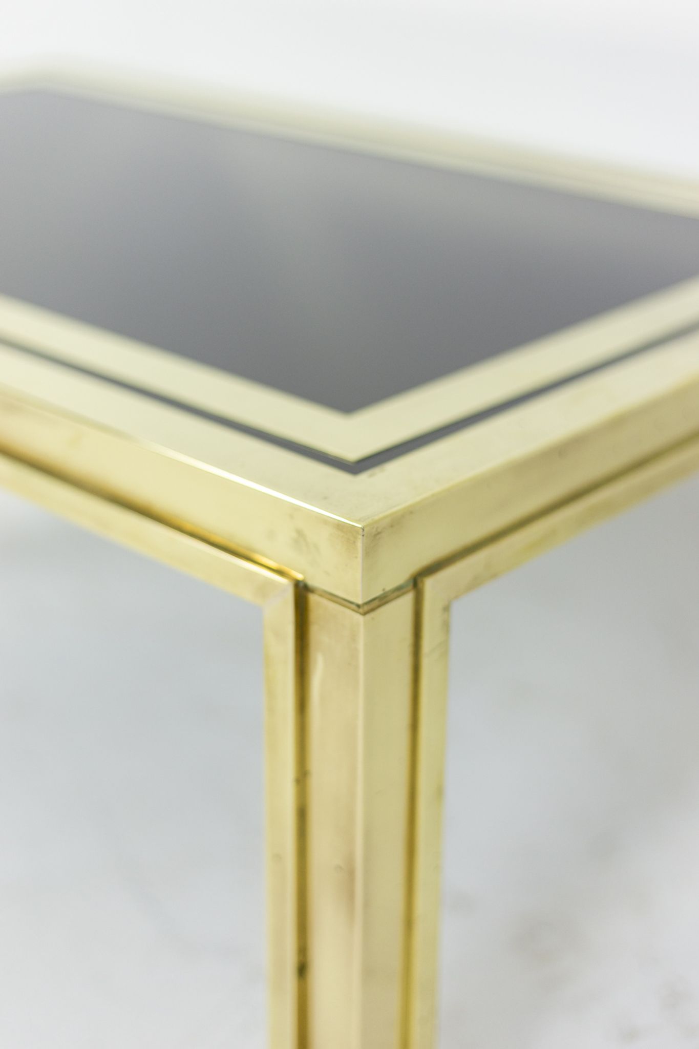 House Iiwans pair of pieces of sofa in gilded brass, 1970s