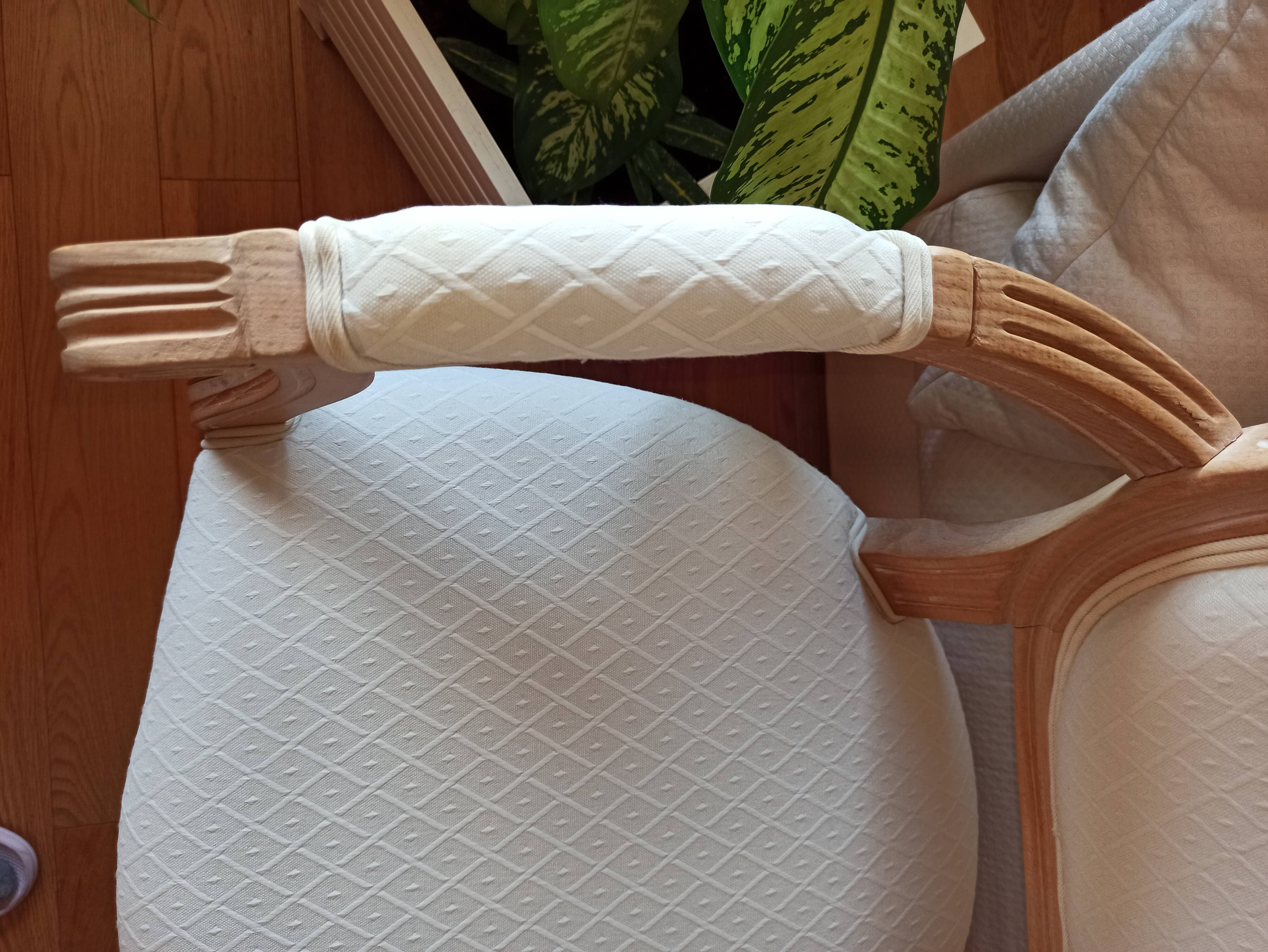 Fauteuil médaillon beige style Louis XVI très bon état