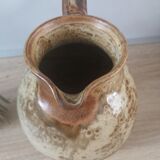 Sandstone pitcher