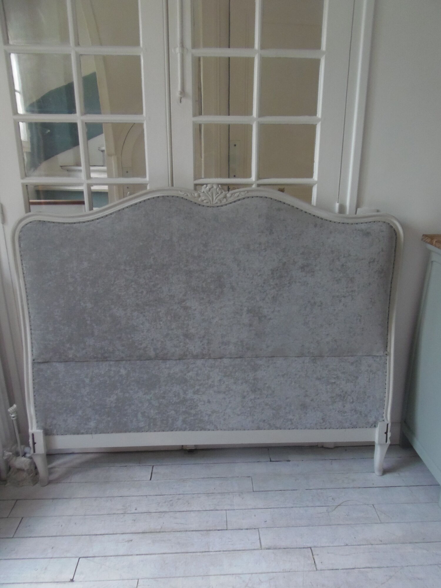 Headboard style Louis XV