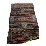 Tapis artisanal berbère tissé à la main