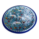 Assiette décorée en céramique