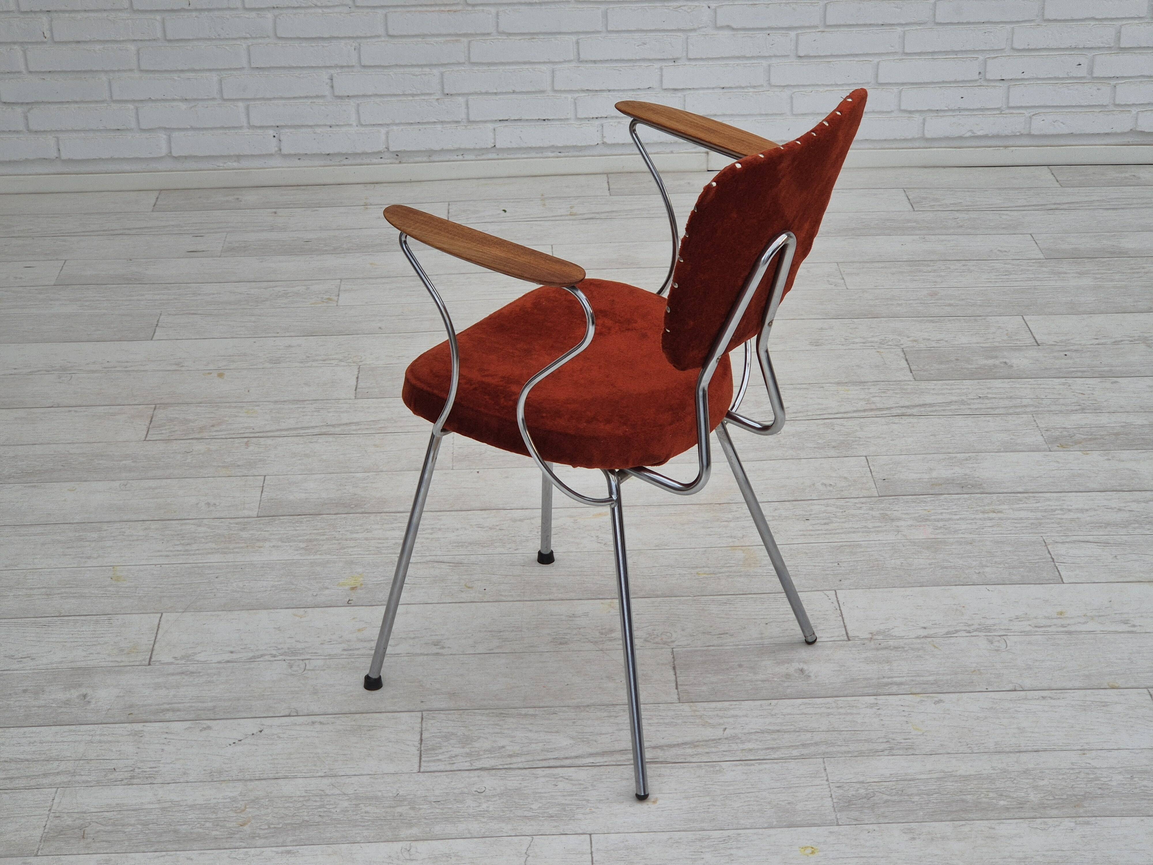 Fauteuil danois des années 1960, état d'origine, accoudoirs en bois de teck, acier chromé.