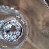 Lot de 7 verres à vin en cristal taillé