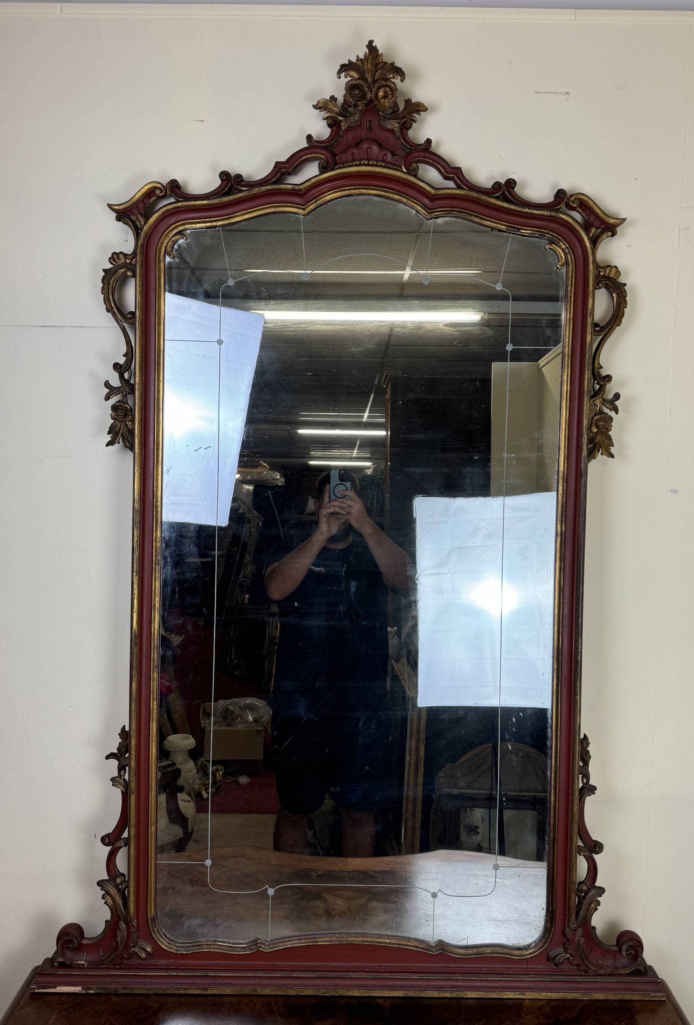 Important Venetian Baroque mirror in Louis XV style in lacquered and gilded wood