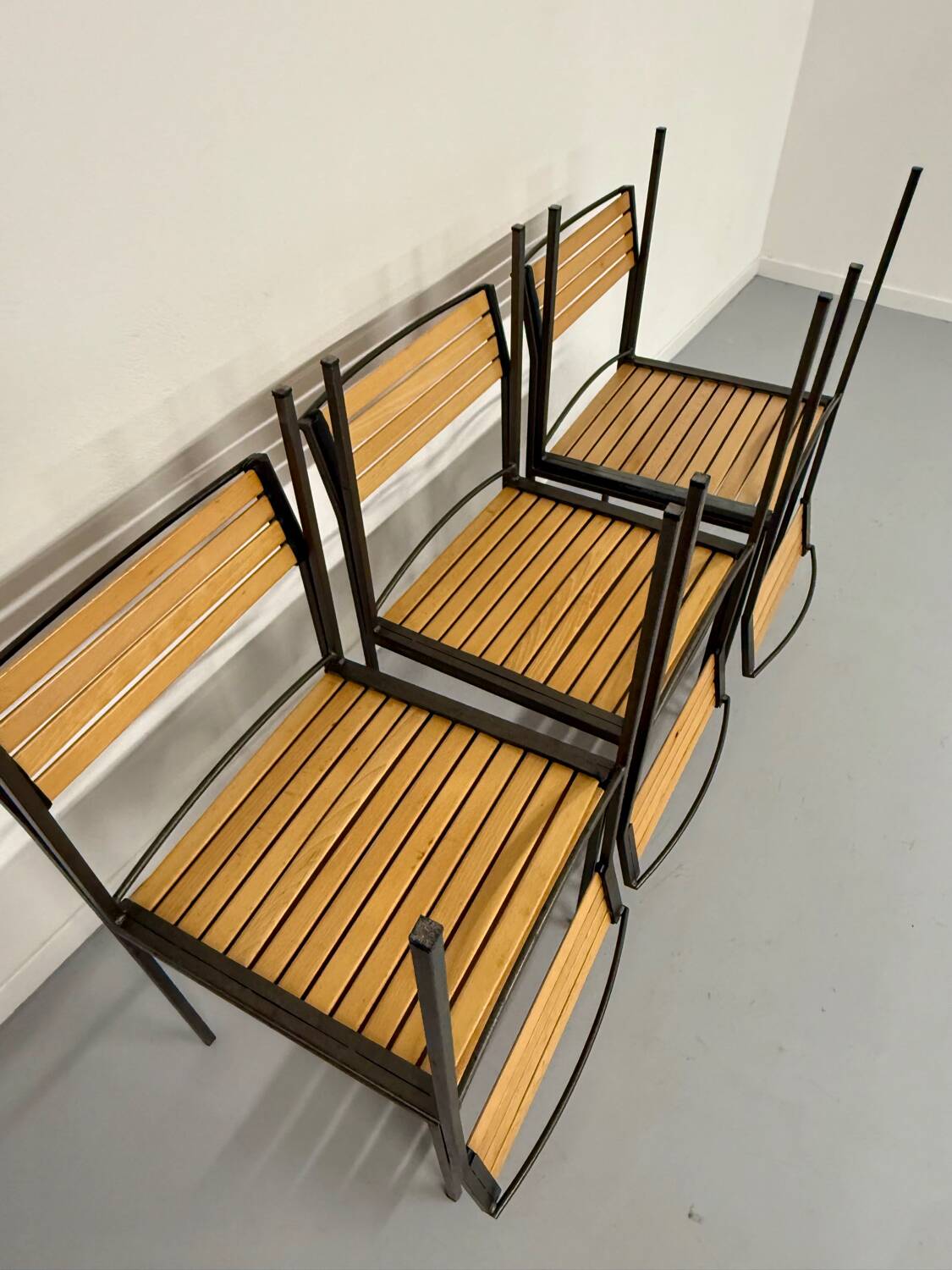 6 old metal and wood chairs, Italian design from the 80s, vintage