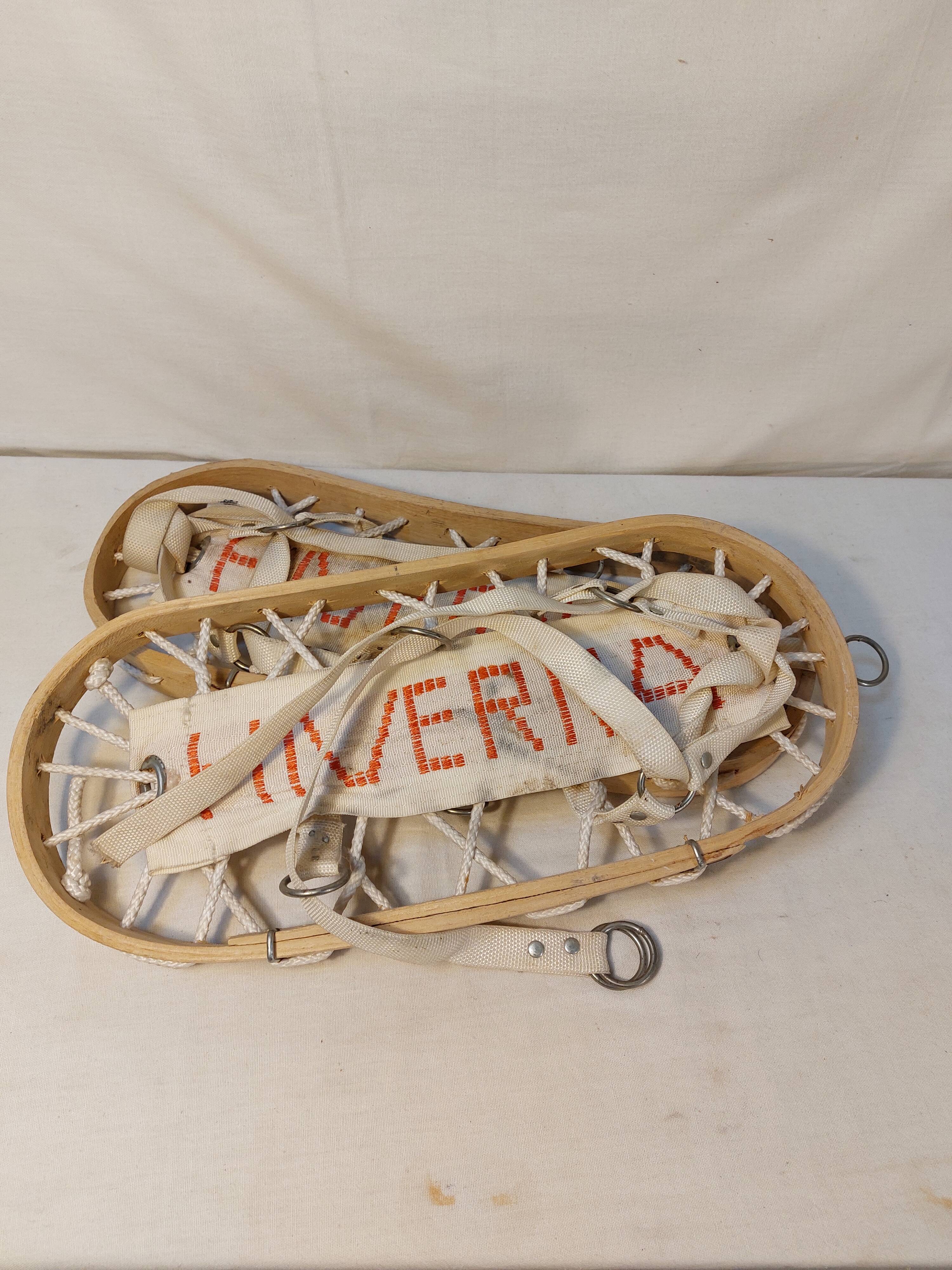 Vintage snowshoes Hiverna - Wood and rope