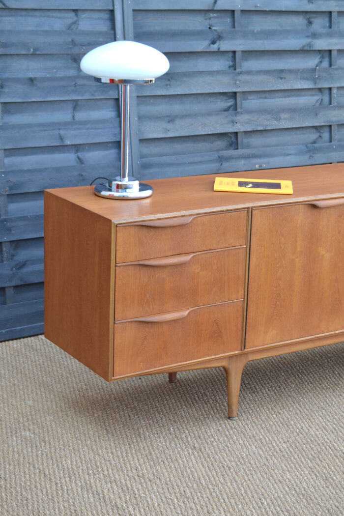 Enfilade par McIntosh en teck clair * 201,5 cm