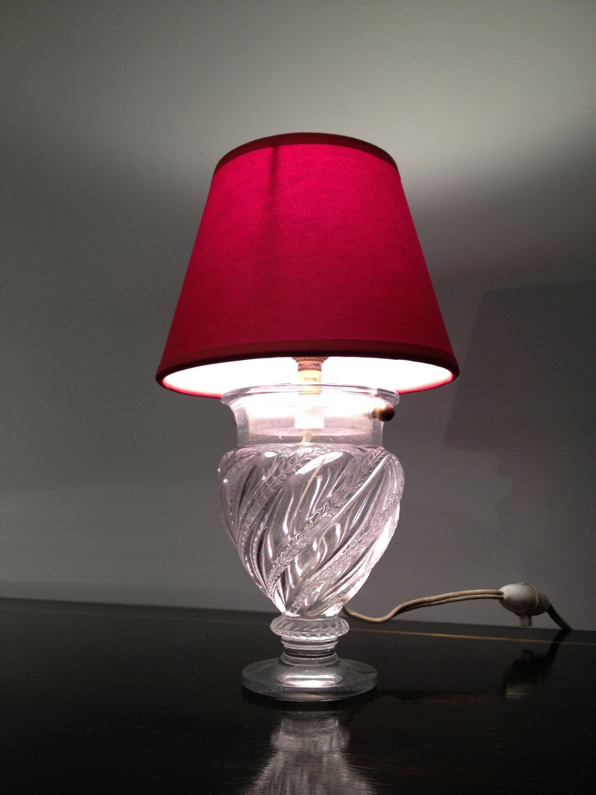 Petite lampe en verre. Vers 1940