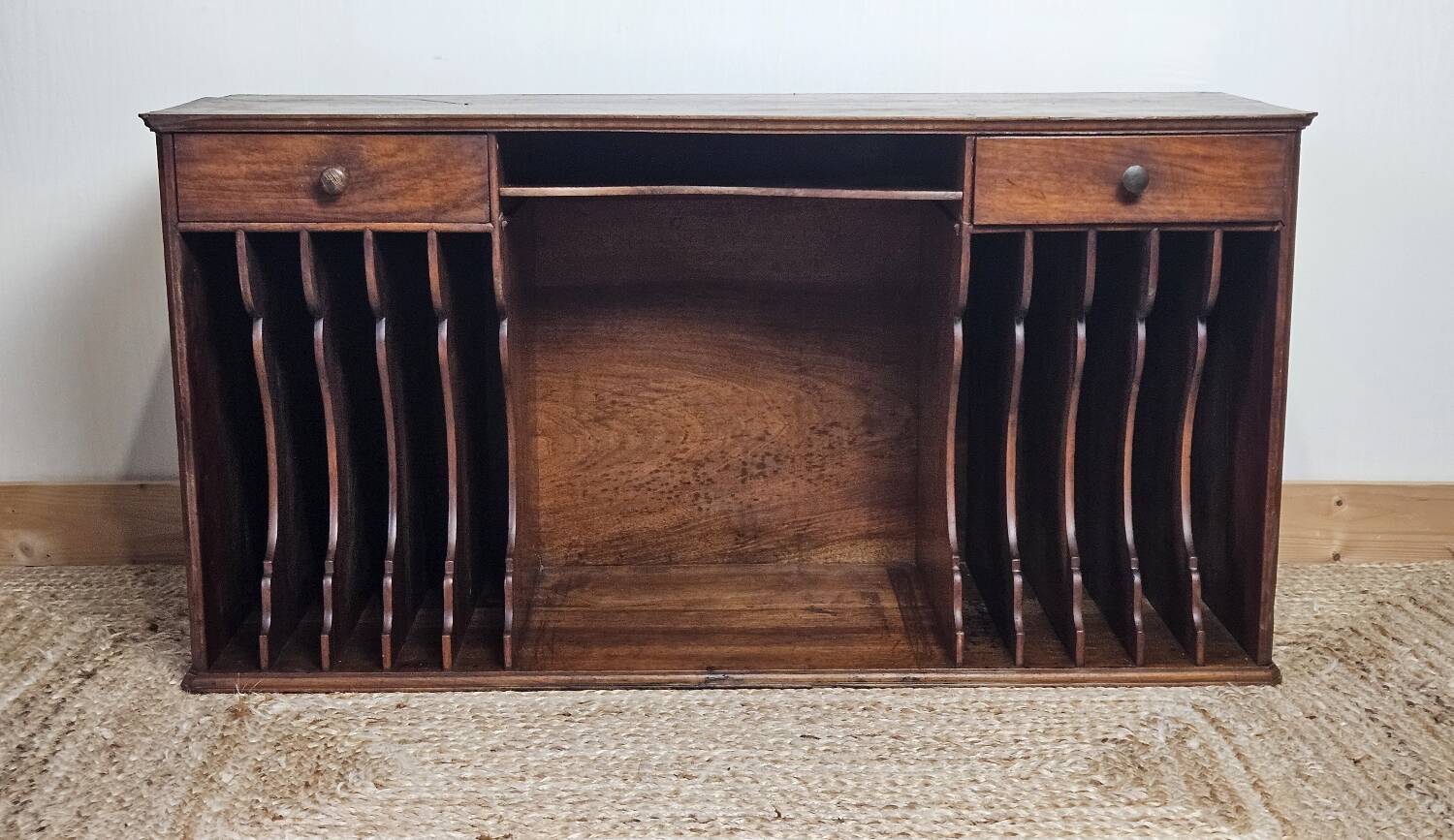 Vintage table sorting workbench