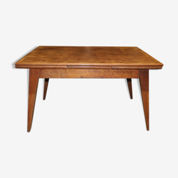 Vintage extendable oak table