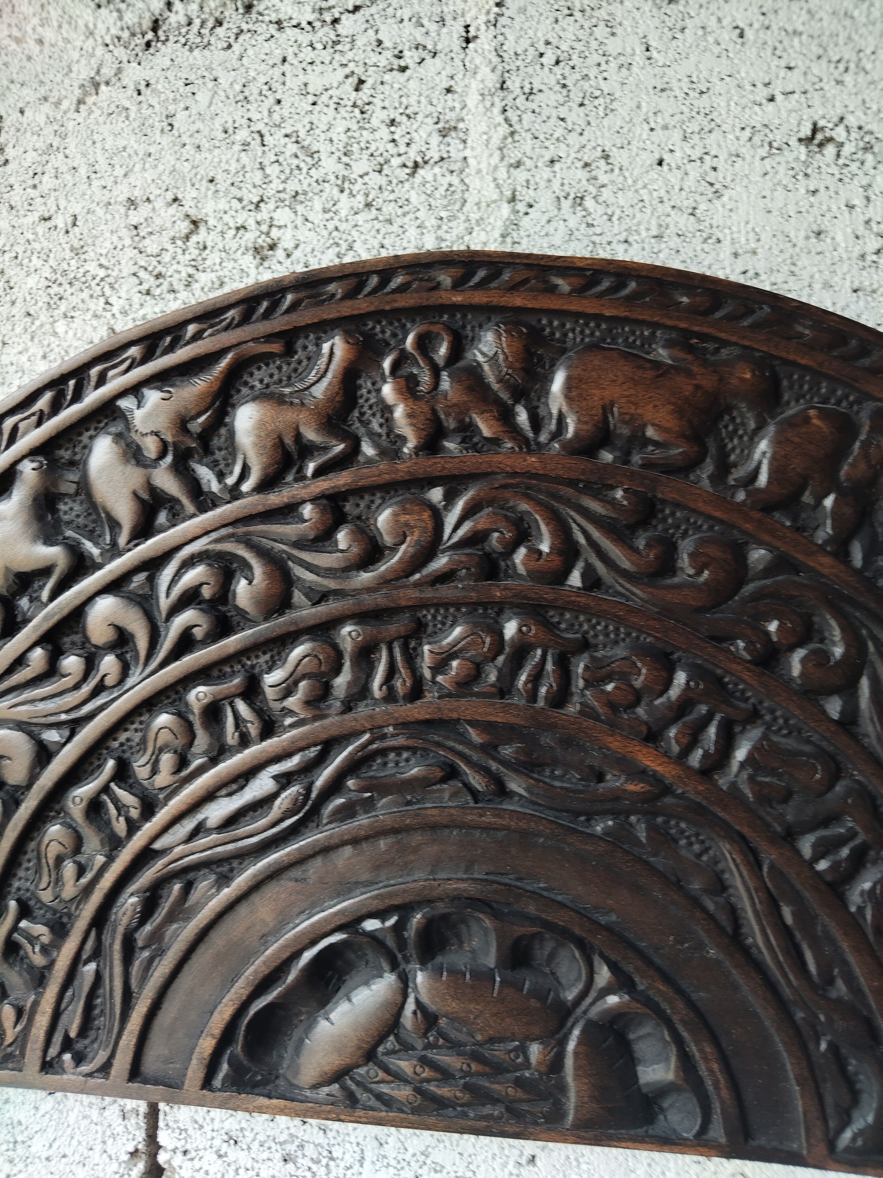 Carved wooden fronton mural – Asian craftsmanship