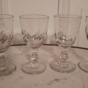 Pop-up Christmas 2022 Set of 4 molded glass wine glasses early twentieth