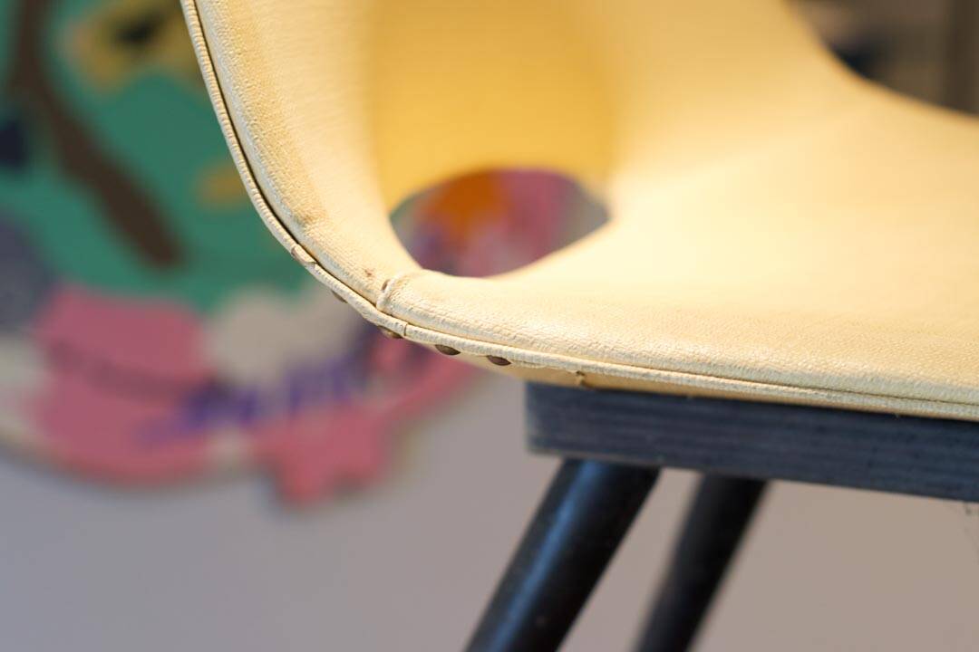 Pair of yellow “Tonneau” chairs Pierre Guariche edition Thonet 1950