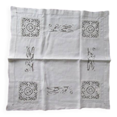 Nappe a thé ancienne brodée 78x78cm