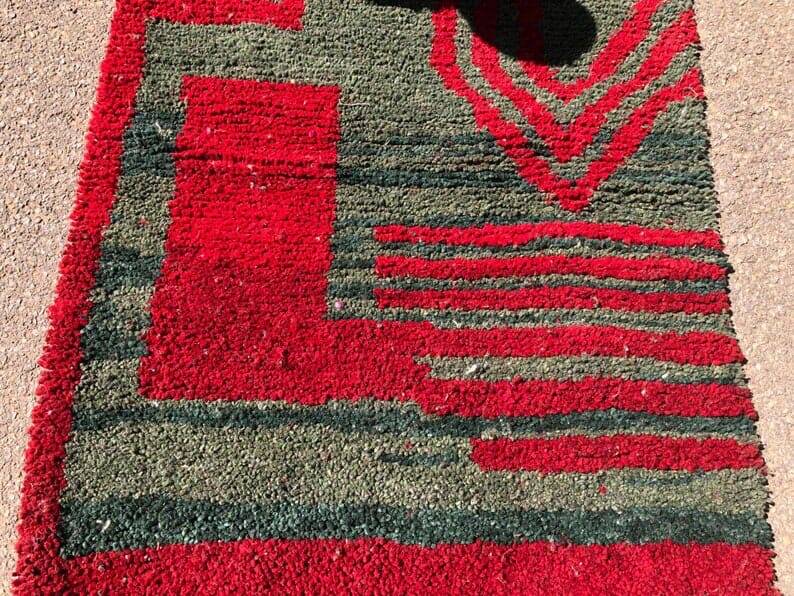 Traditional handmade pure wool rug, red, size 150 x 250
