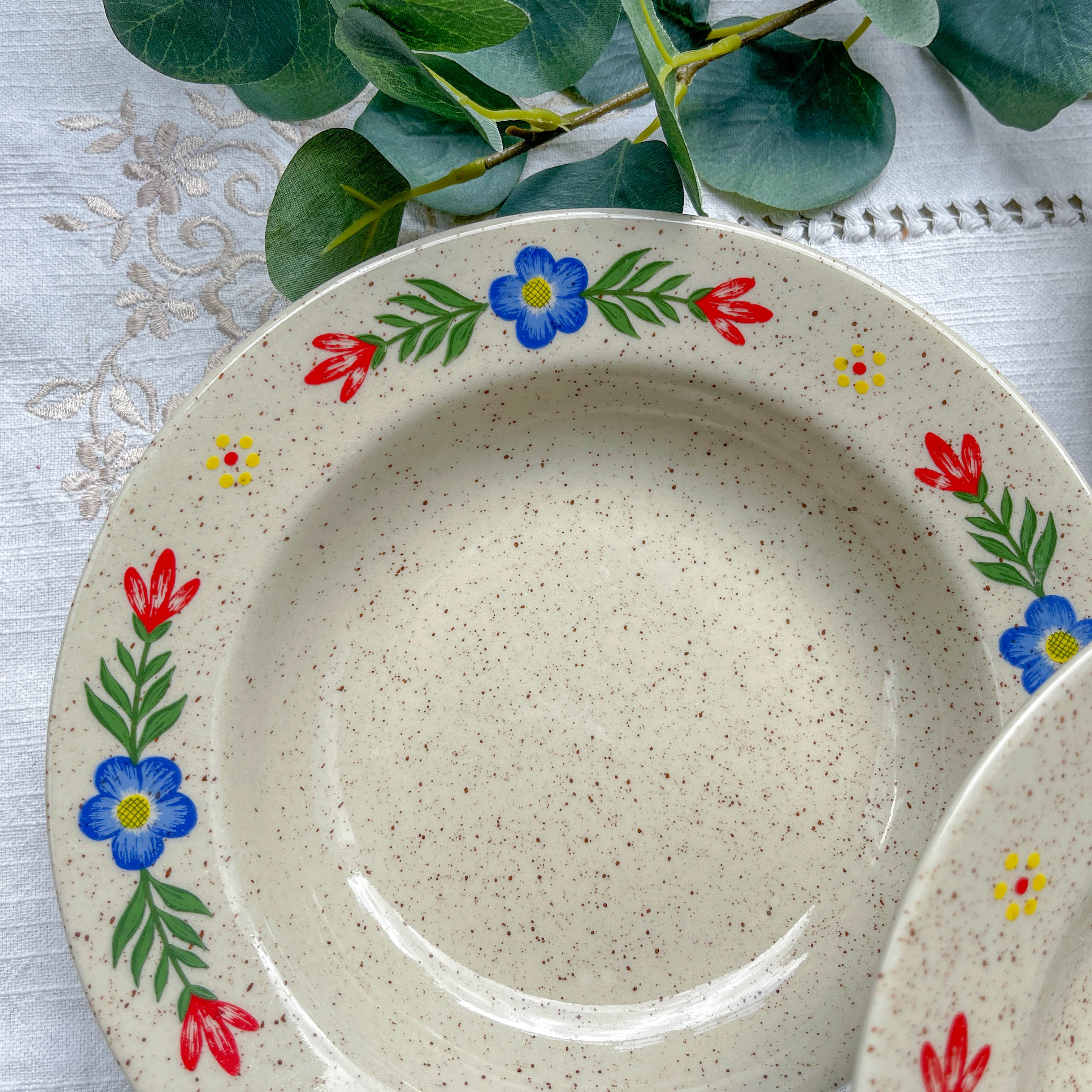 5 soup plates in speckled beige stoneware with floral pattern Tulowice Poland 1970