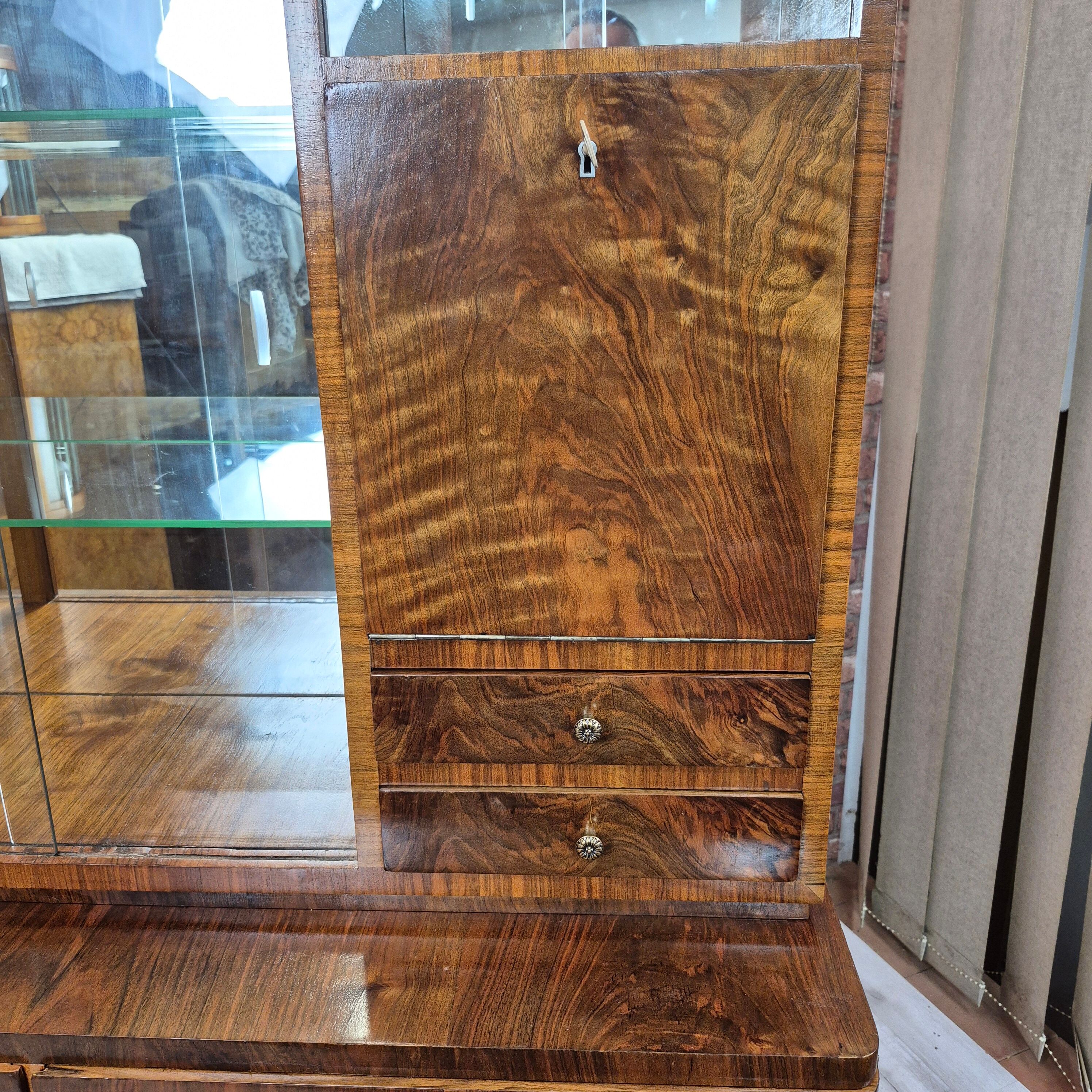 Restored 1960s Mid-Century Walnut Display Cabinet with Slatted Glass