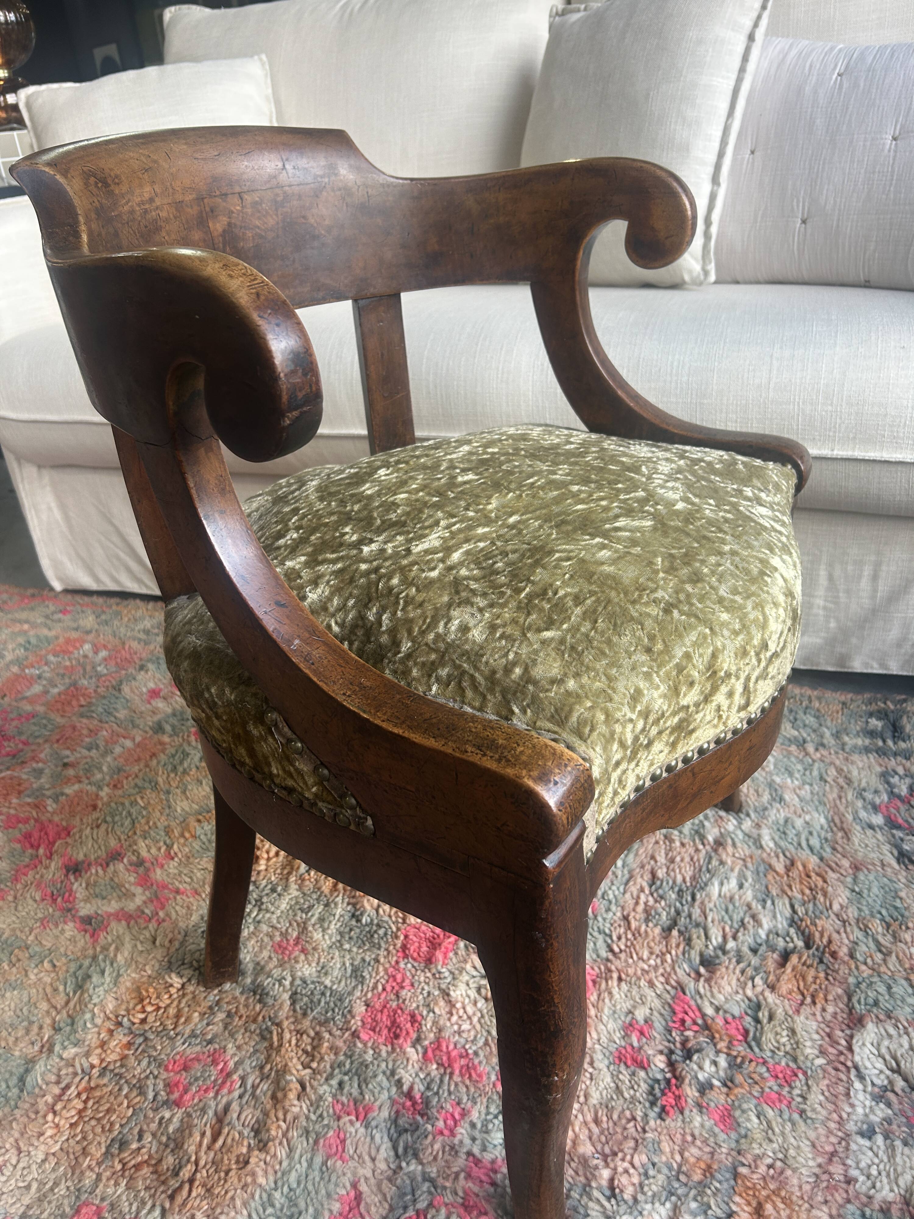 Restoration period armchair in solid walnut – France, circa 1820-1830