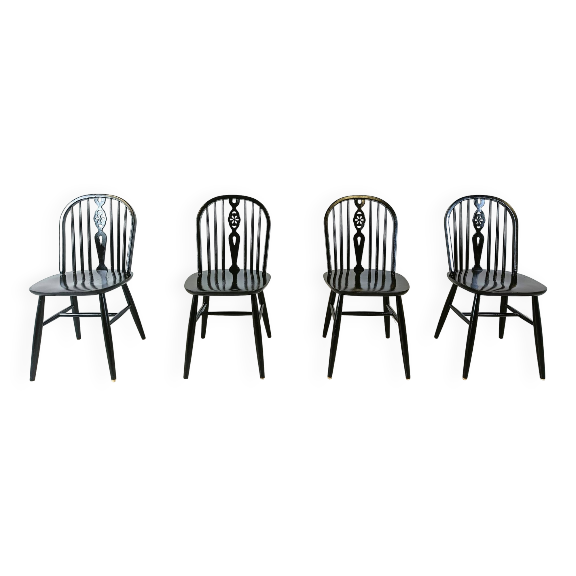 Ensemble de 4 chaises de salle à manger Ercol noircies, années 1950