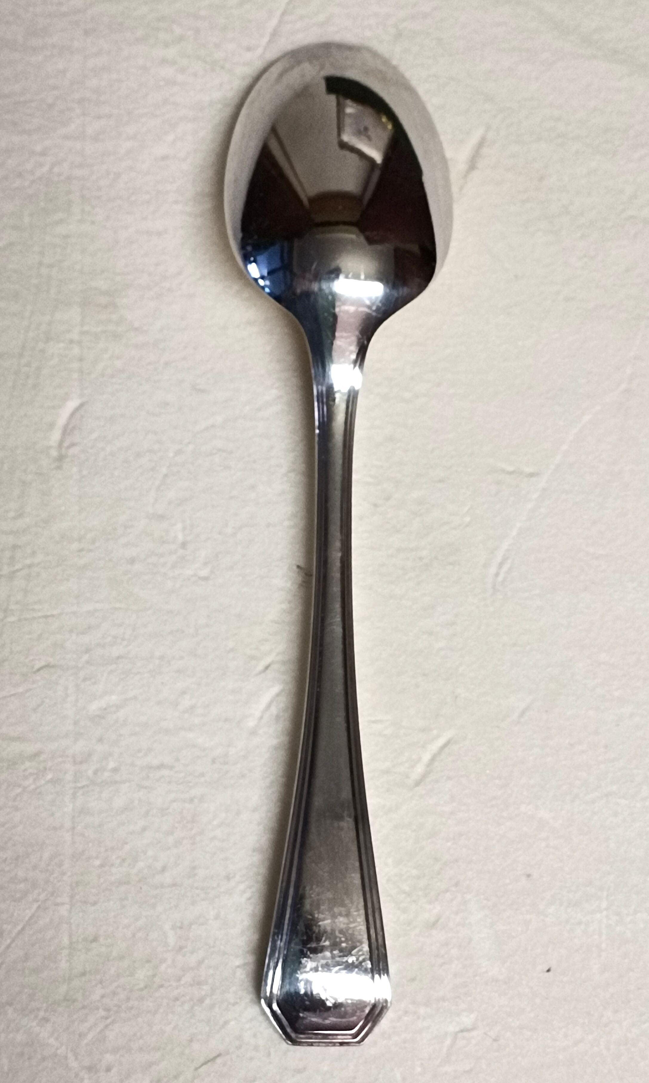 Service of 12 teaspoons vintage silver metal in their case