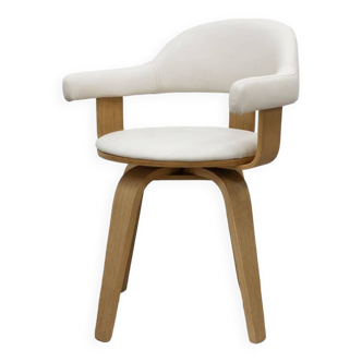 Opjet swivel chair in white faux leather and wood