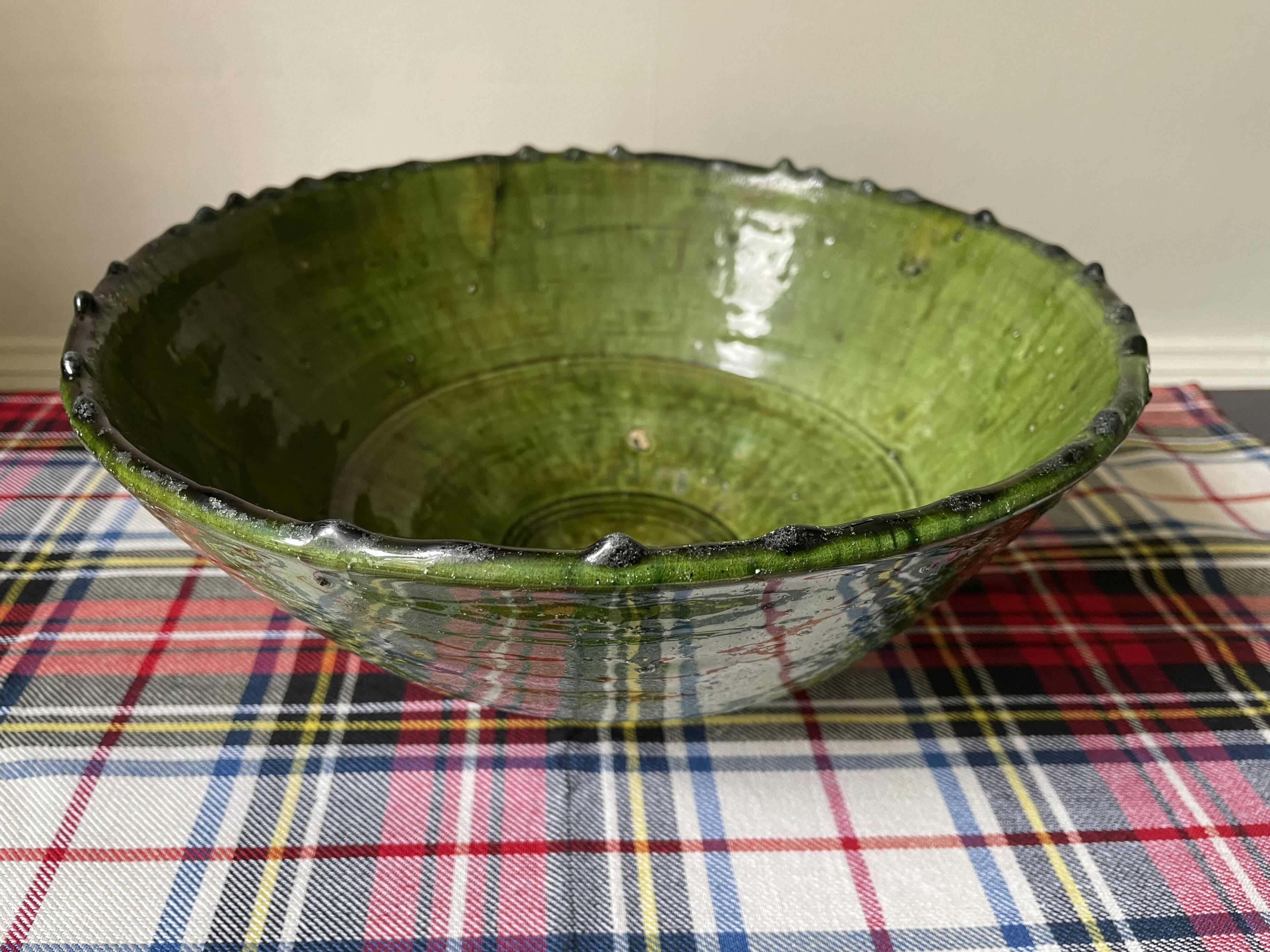 Emerald green Tamegroute salad bowl D28