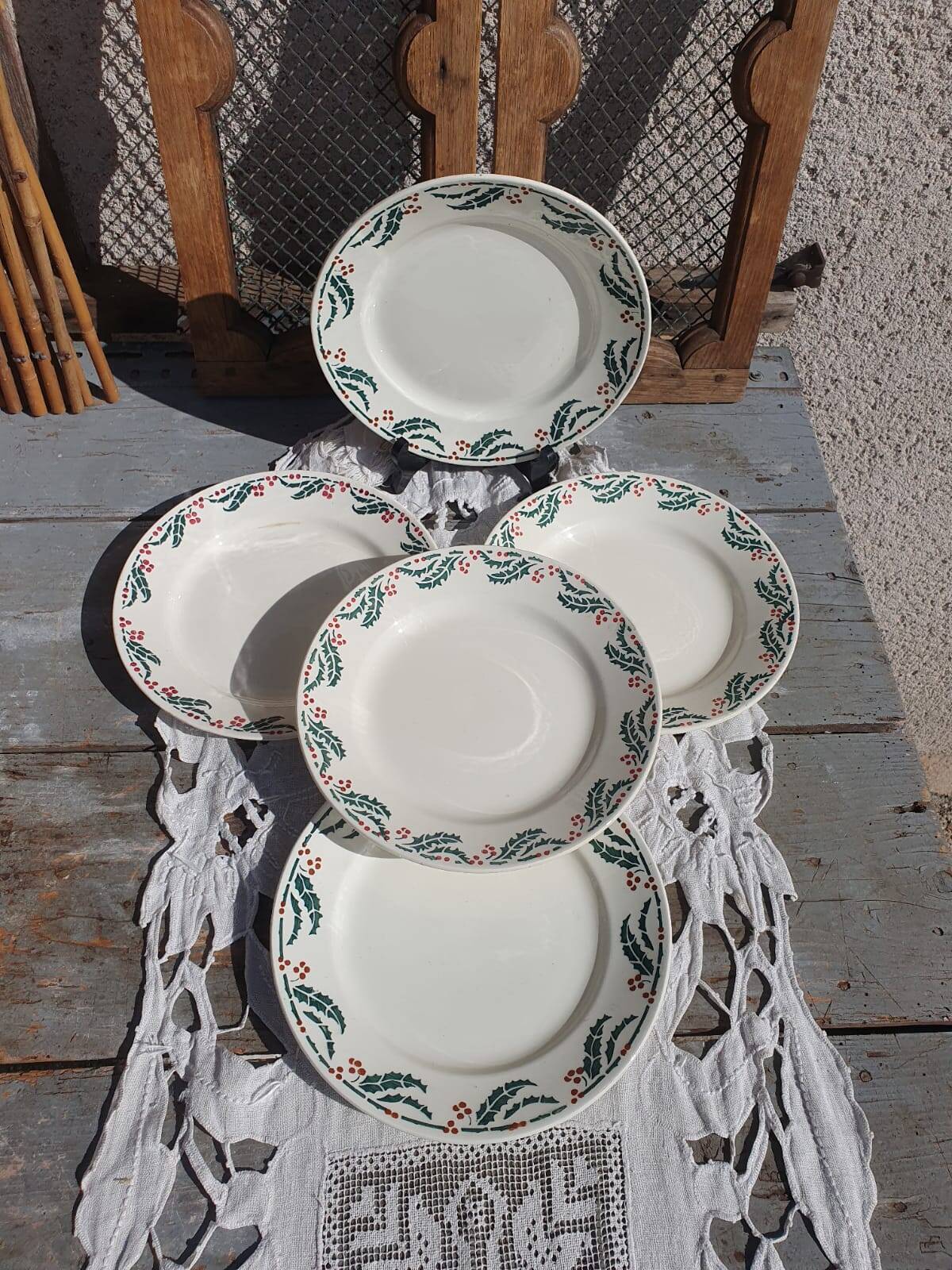 Lunéville holly plates