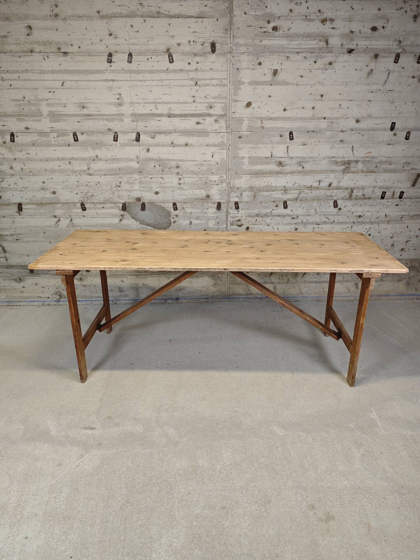 Pine garden table