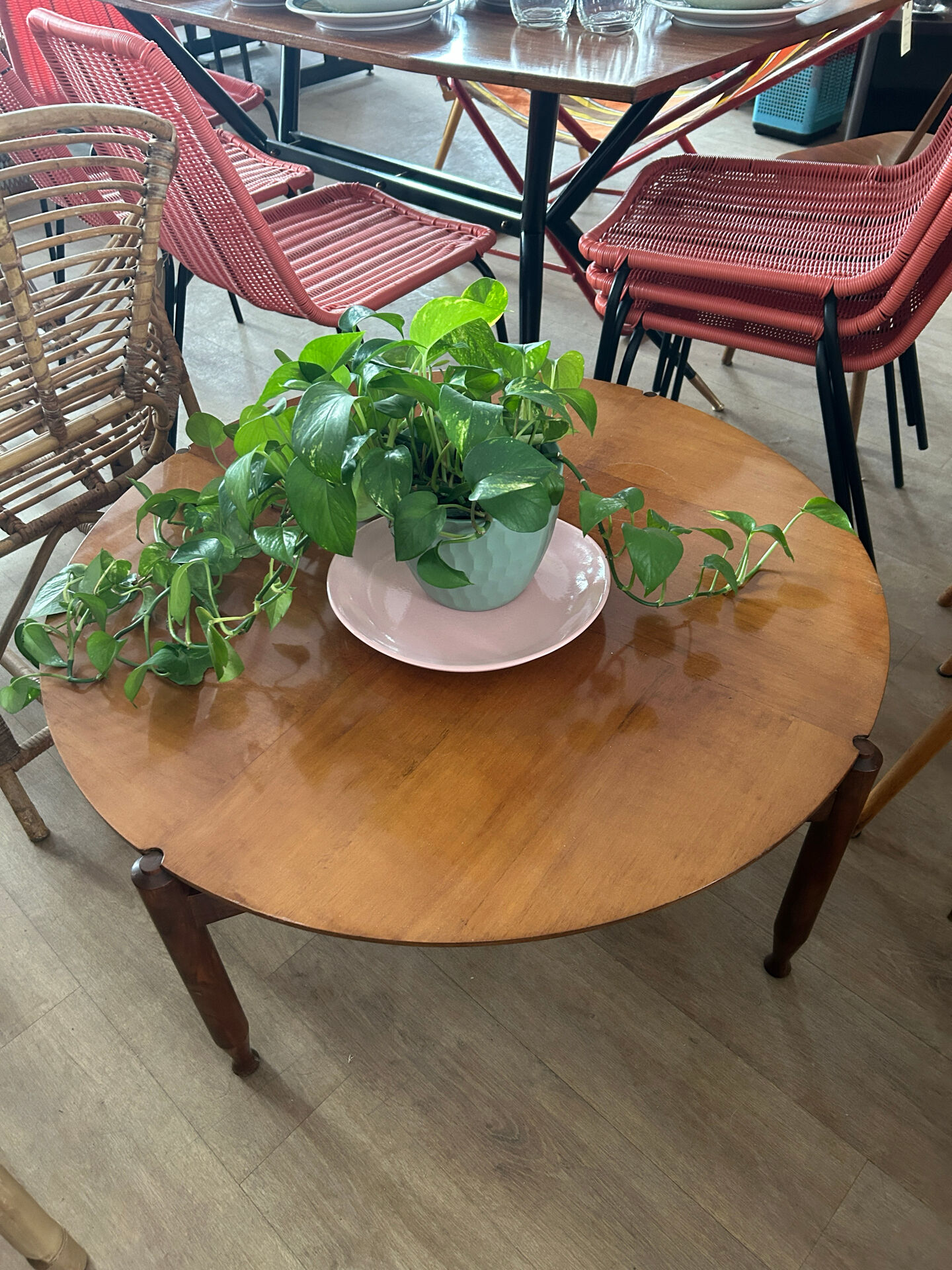 Table basse italienne ronde