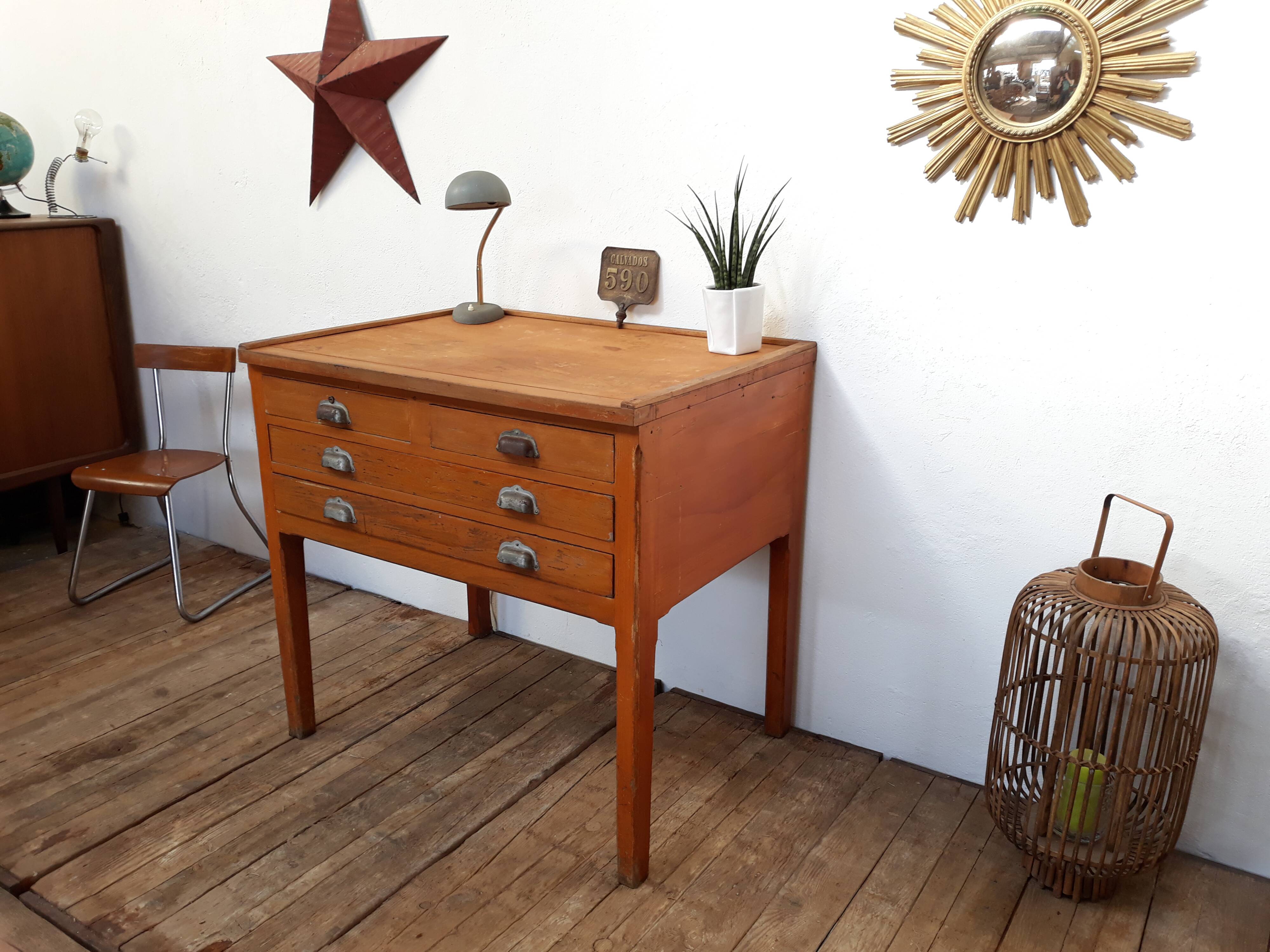 Former furniture business to drawers set