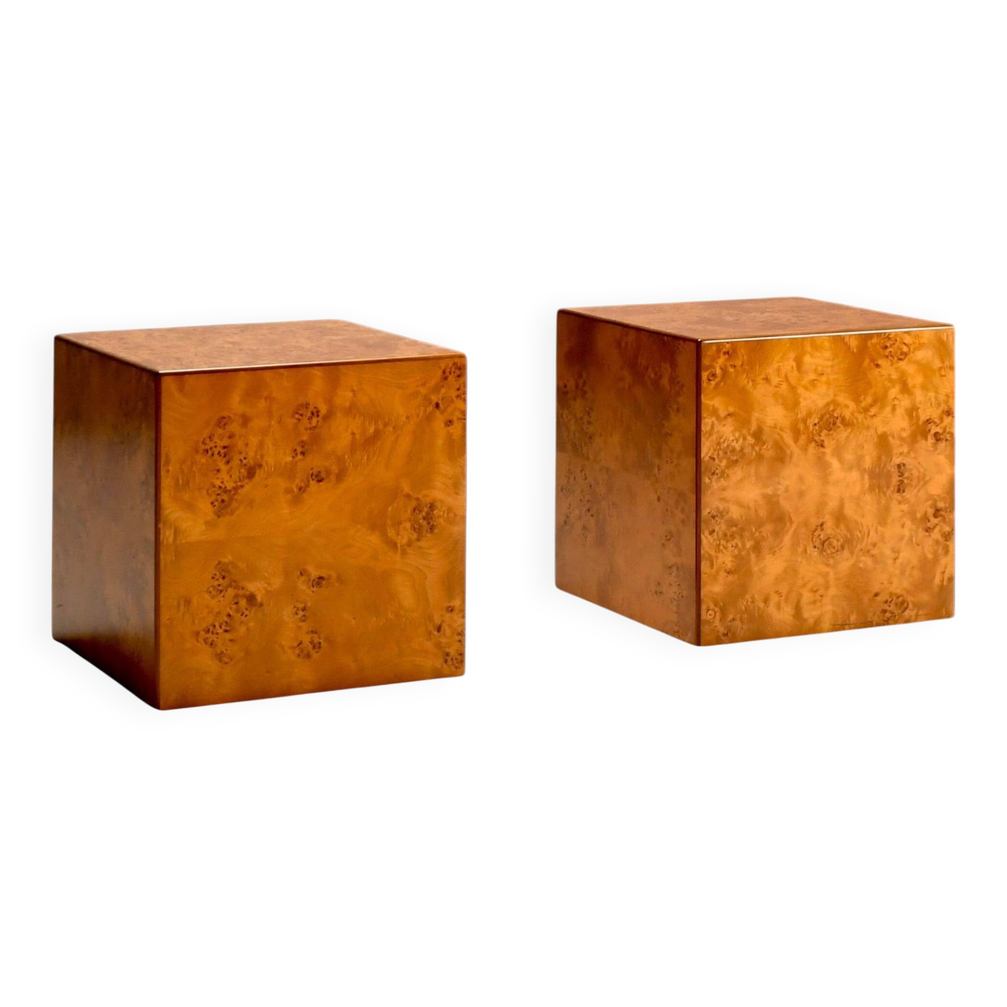 Set of Two Beautiful Burl Wood Cube Tables, Italy 1970s
