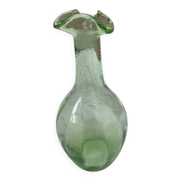 Petit vase soliflore vintage en verre soufflé vert d'eau — Col pincé /