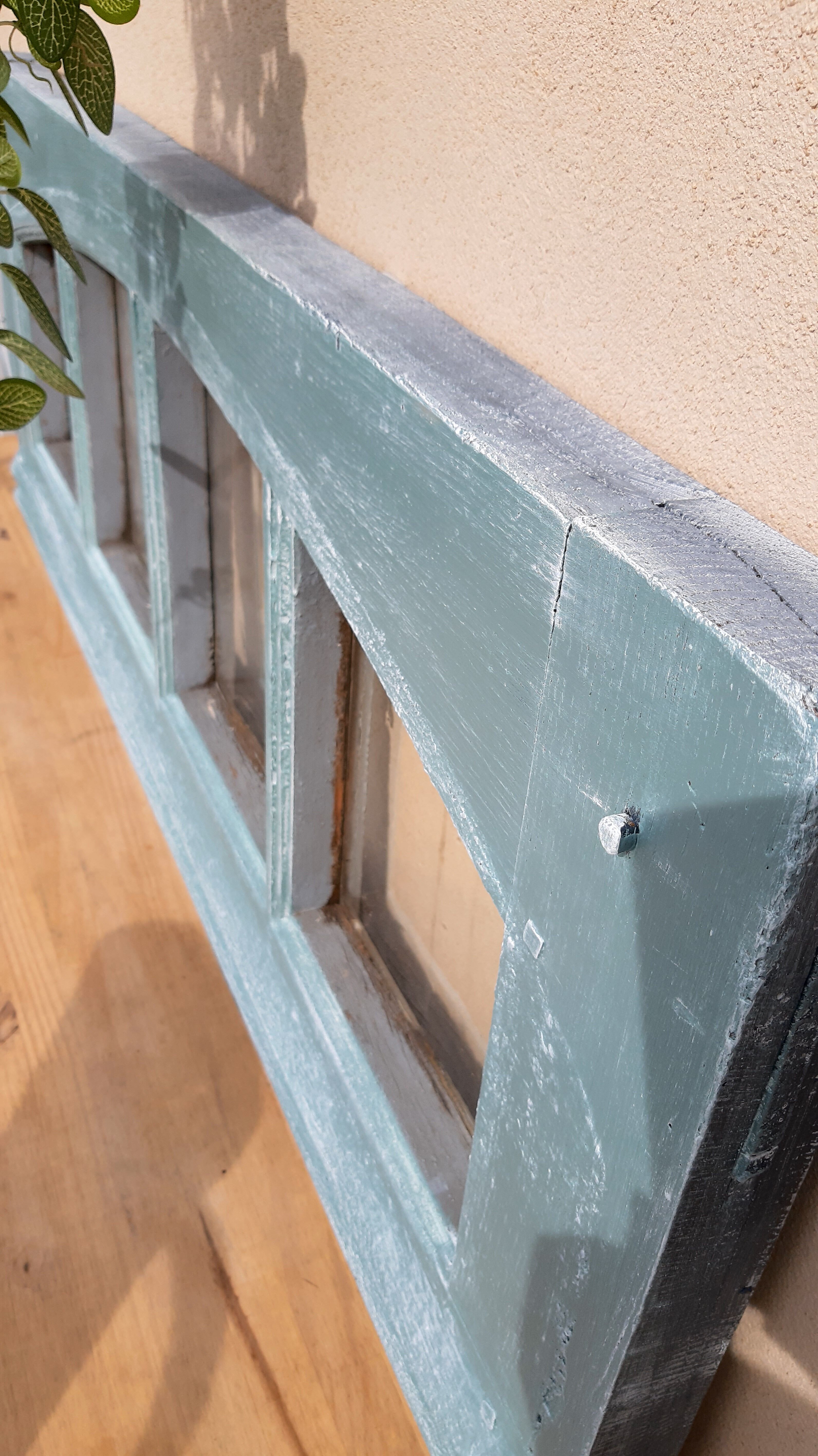 Half-moon beef eye window