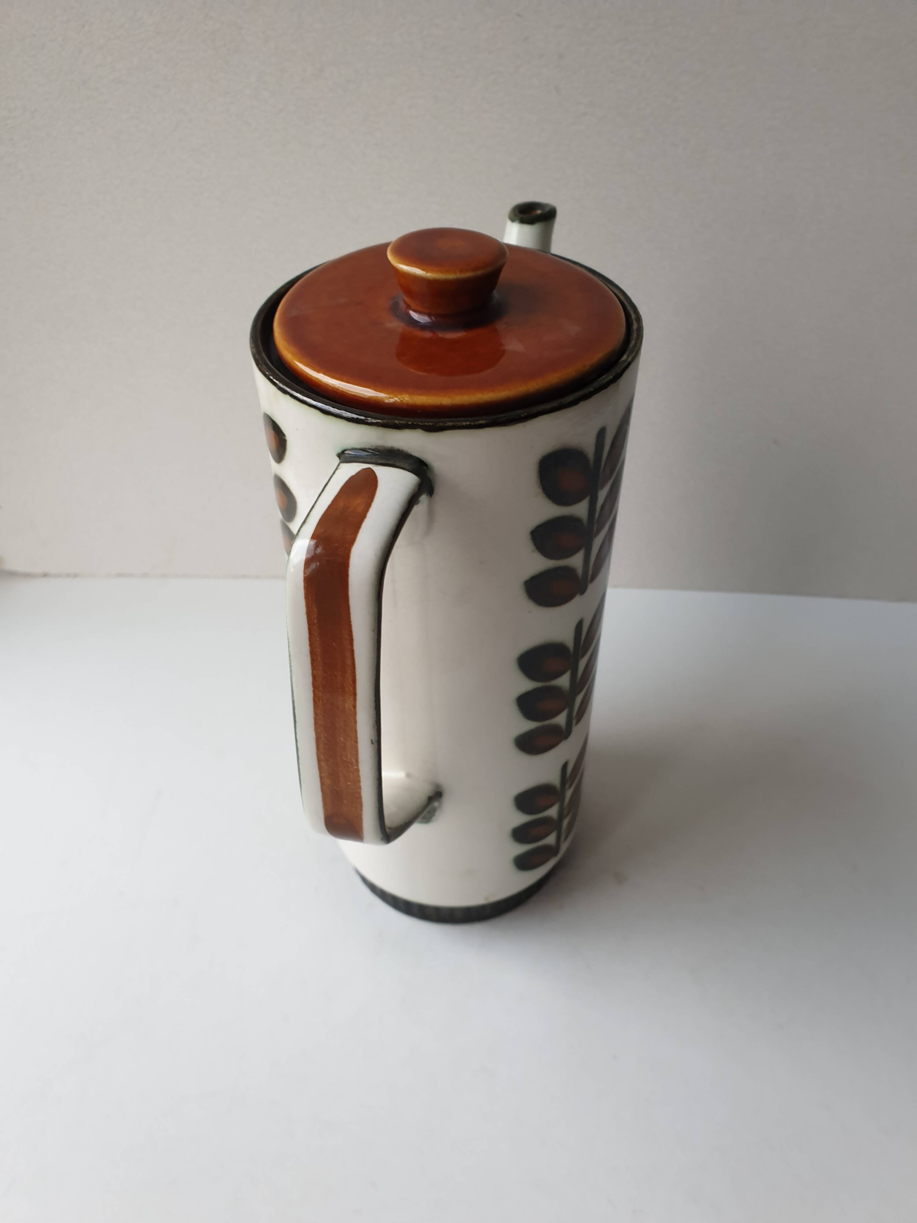 Vintage porcelain coffee pot signed Boch Rambouillet