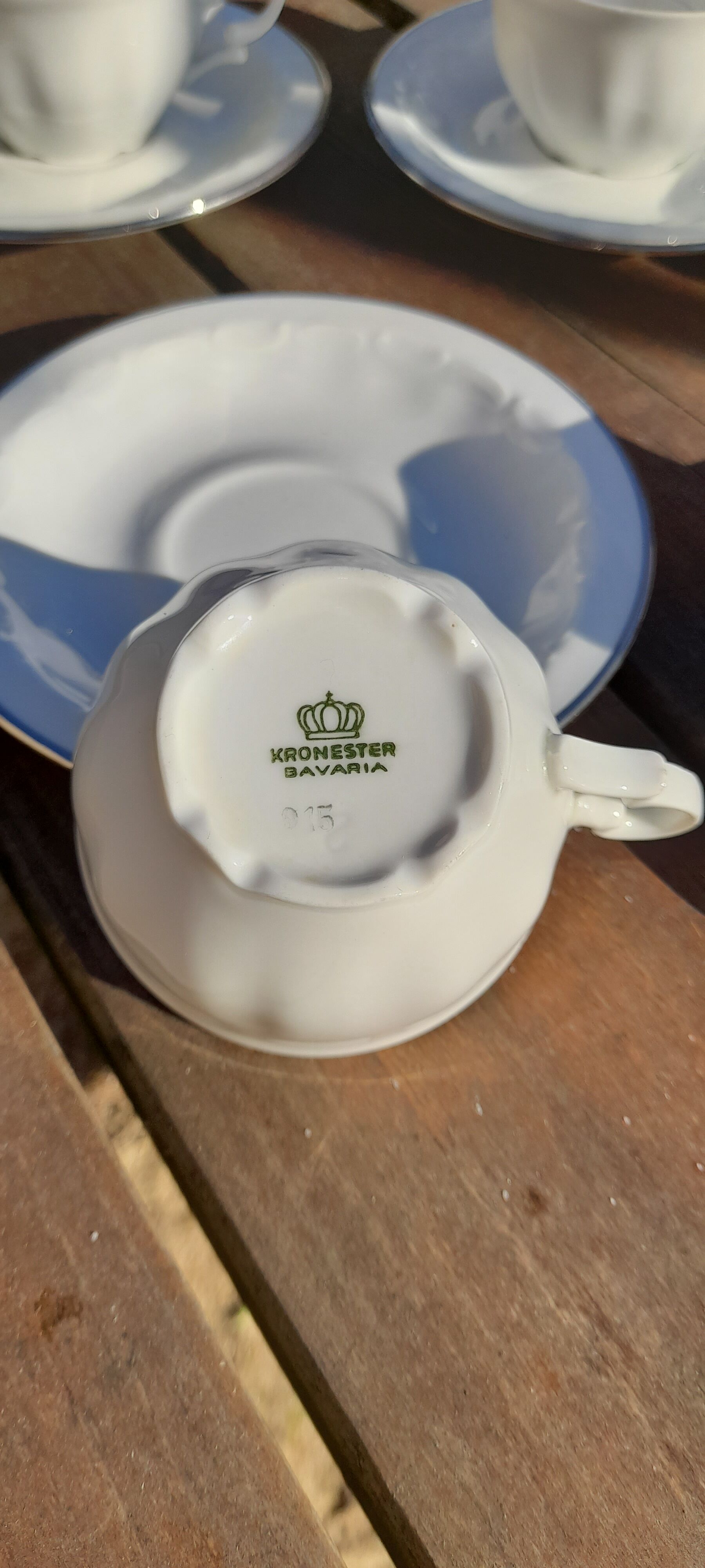 Set de 5 tasses et soucoupes anciennes Kronester Baviere, porcelaine fine