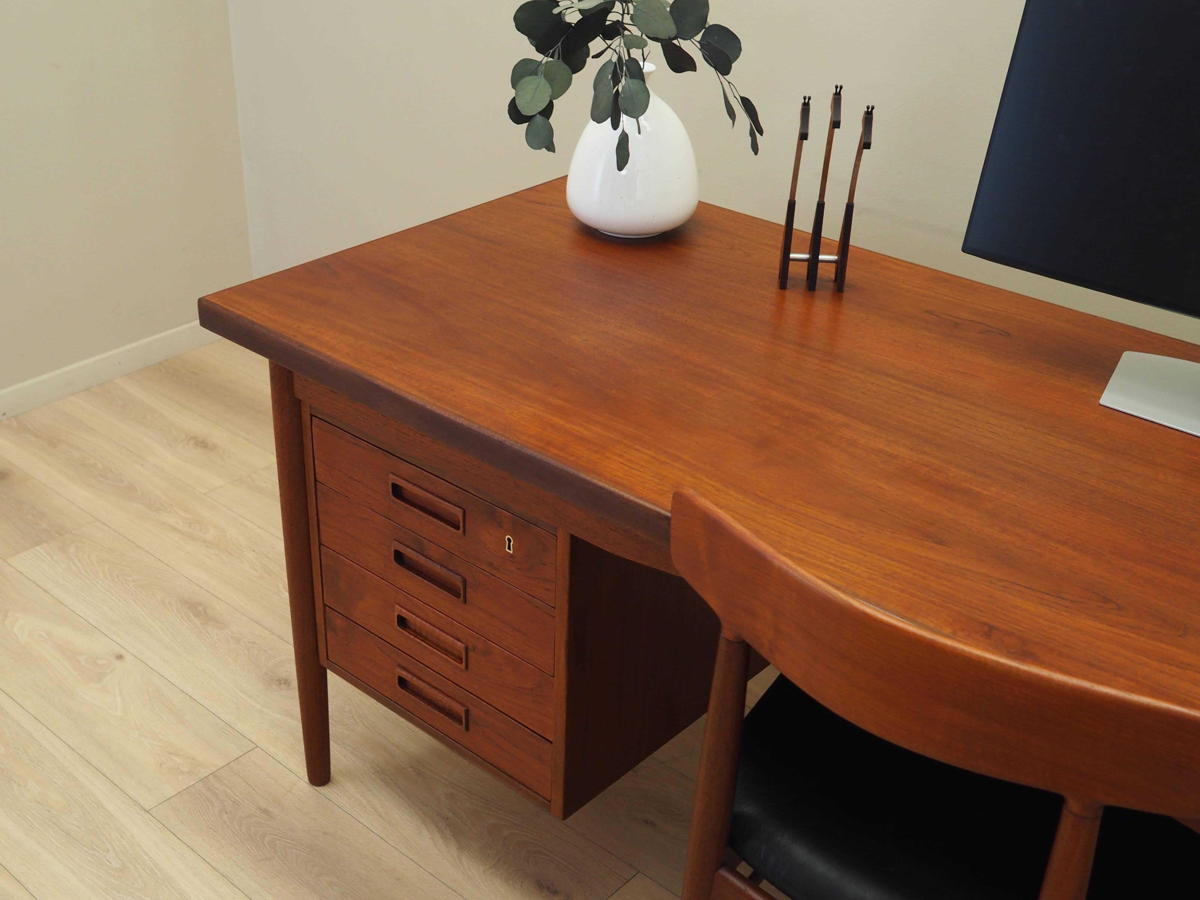 Teak desk, Danish design, 1970s, production: Denmark