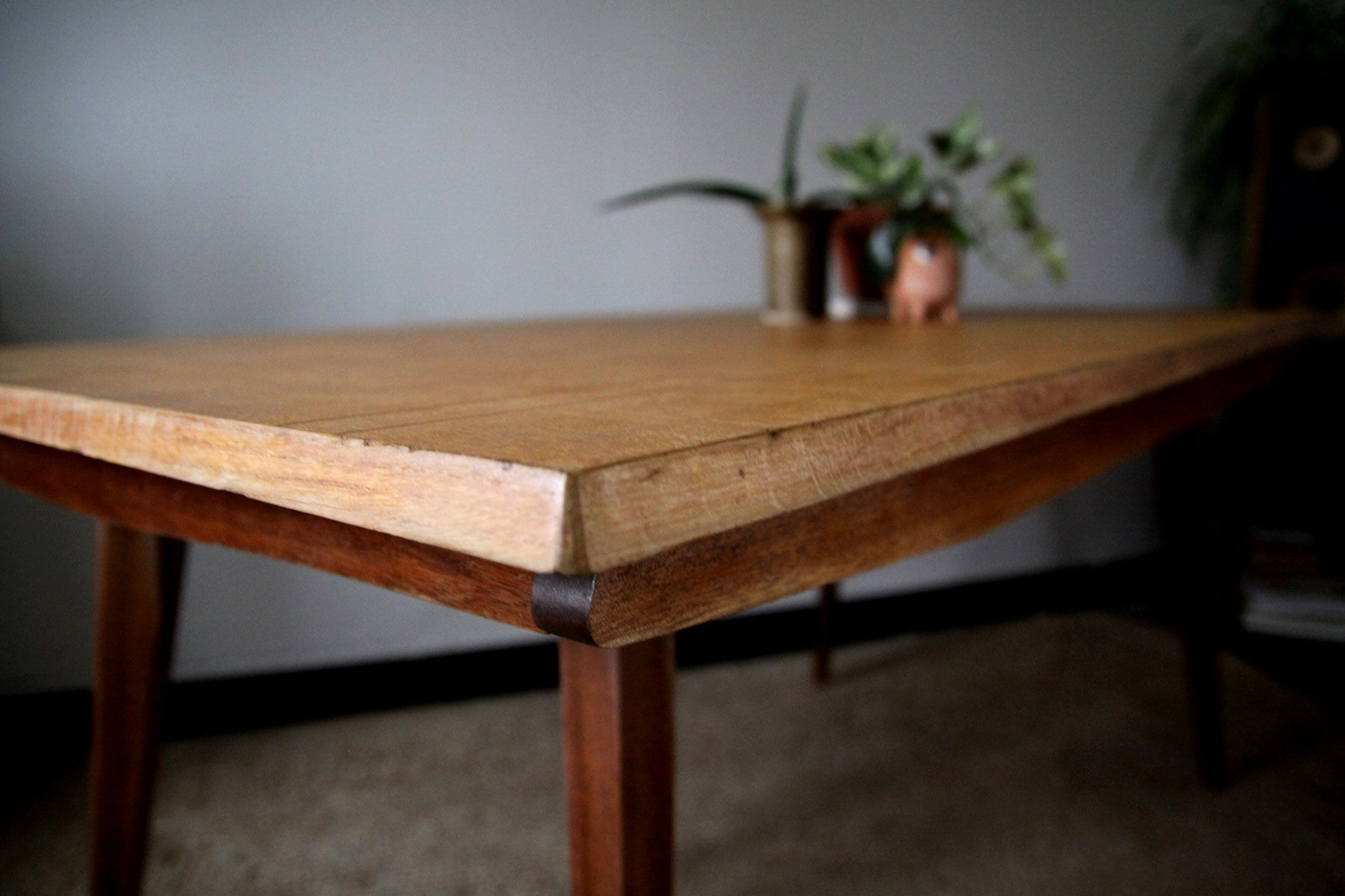 Table dining compass feet