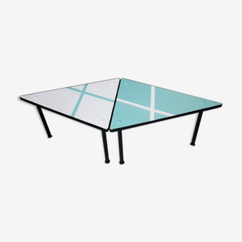 Lot de 2 tables basses triangulaire tripode