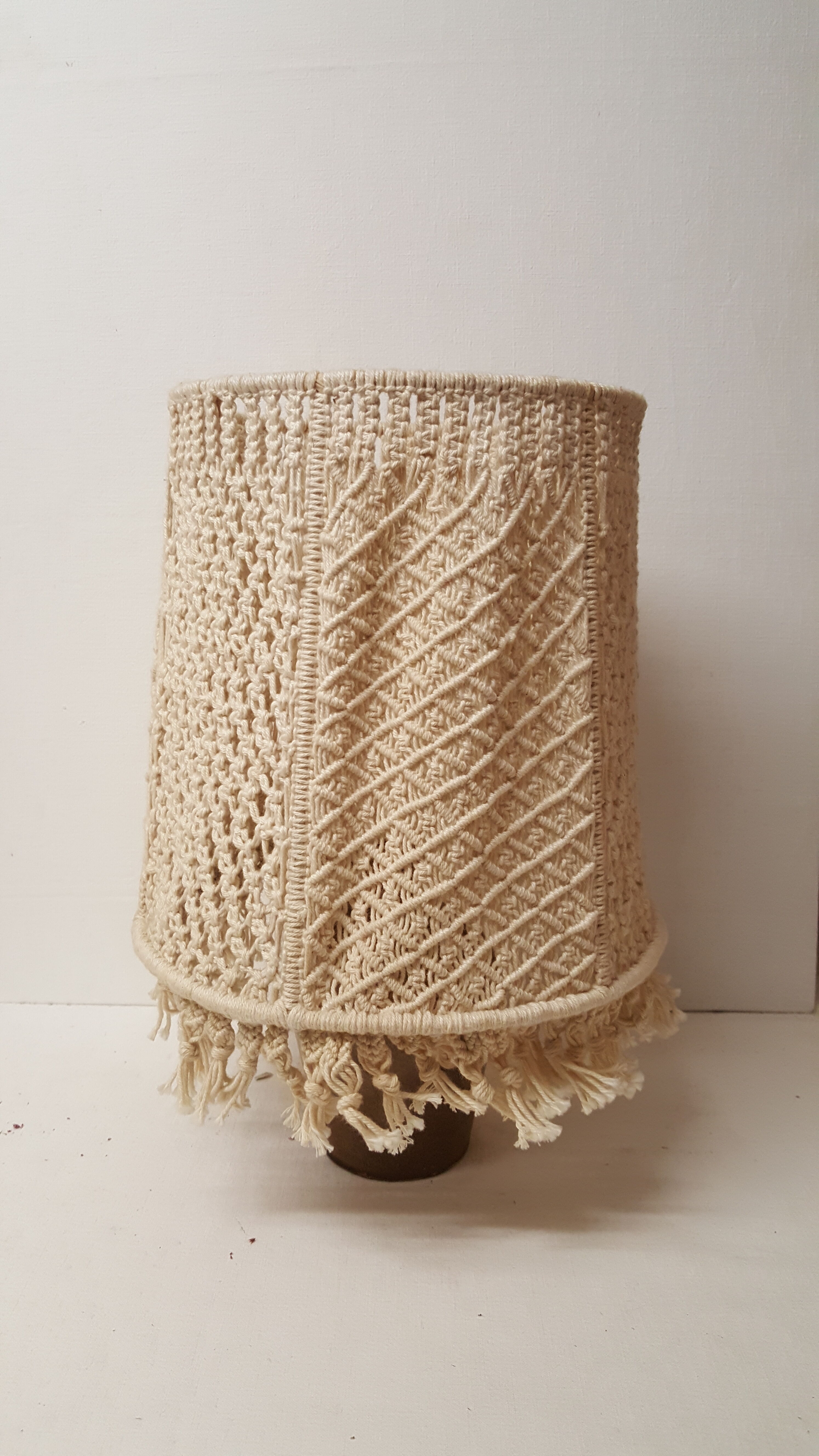 Vintage daybat in macramé