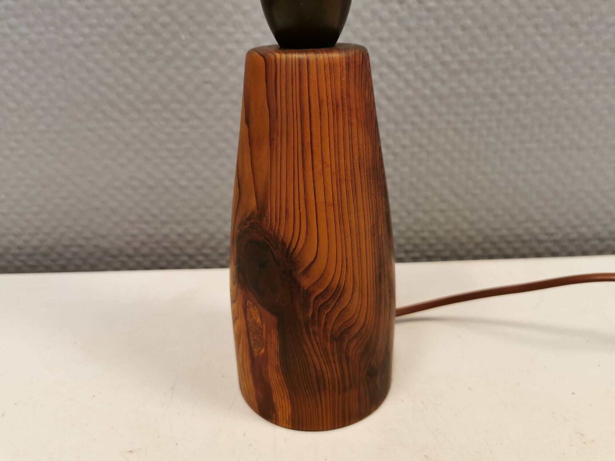 Very rare table lamp in turned wood by Stig Petterson Sweden 1950s.