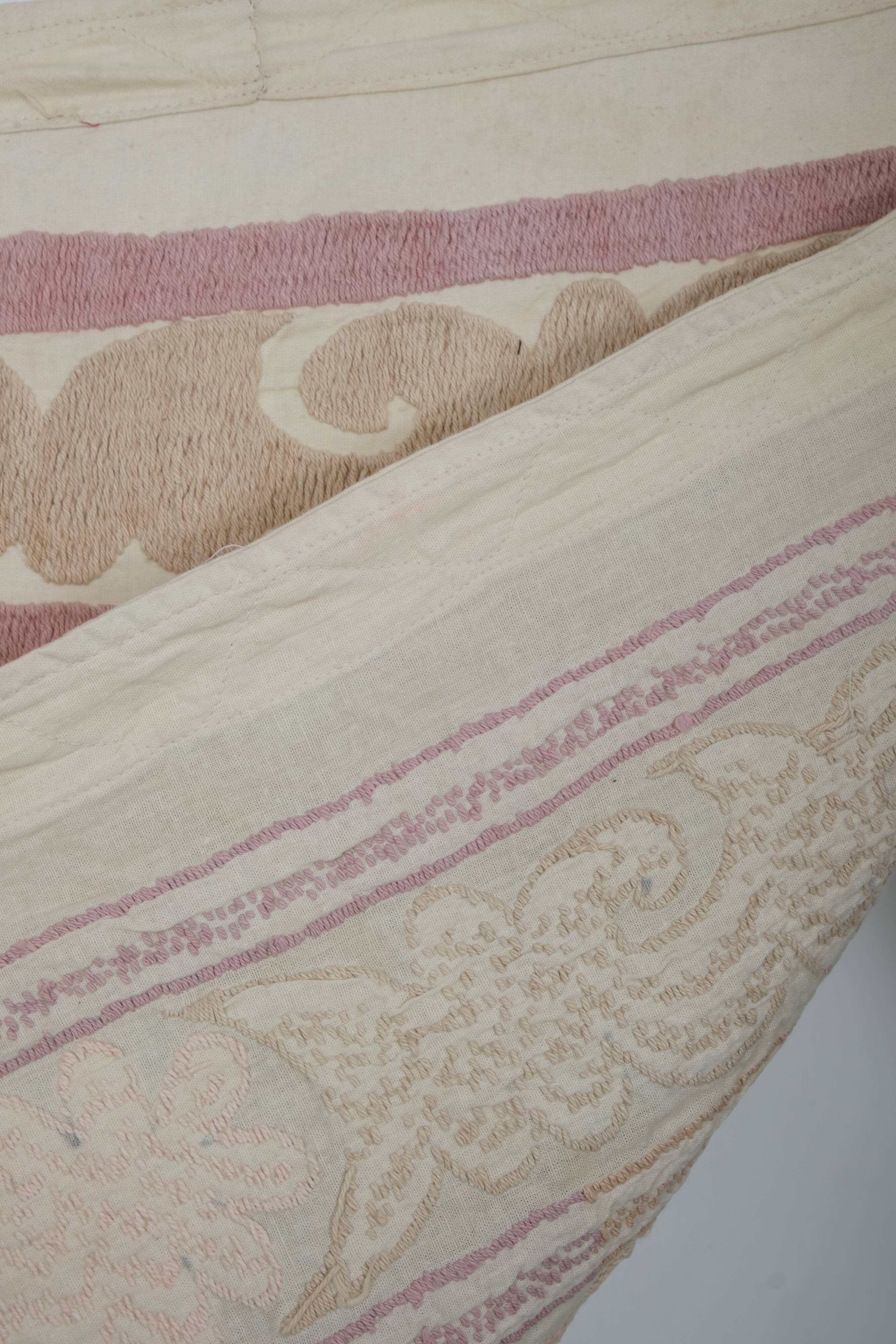 Hand knotted rug, vintage Turkish rug 119x139 cm