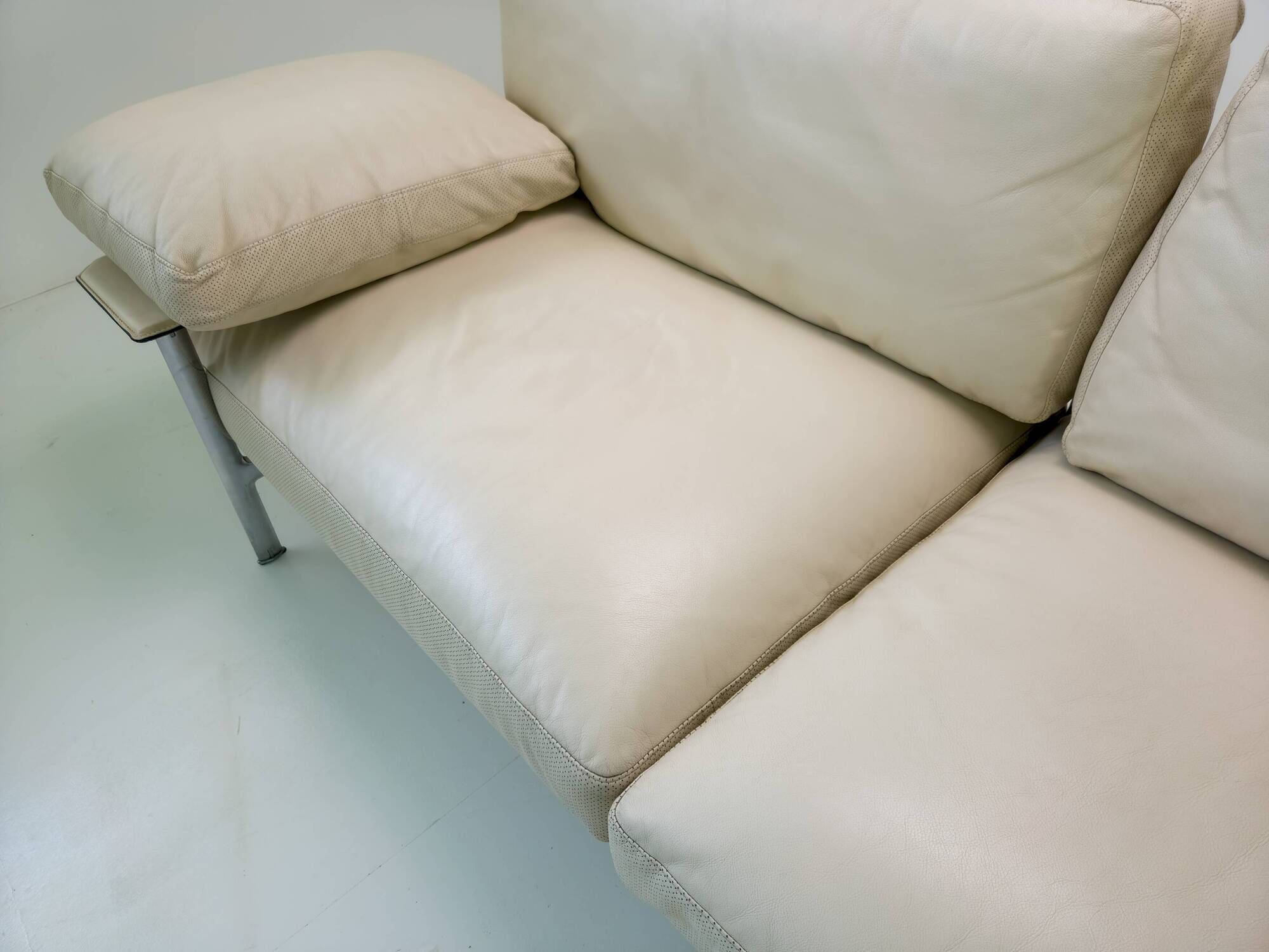 Diesis Sofa for B&B Italia, by Antonio Citterio and Paolo Nava