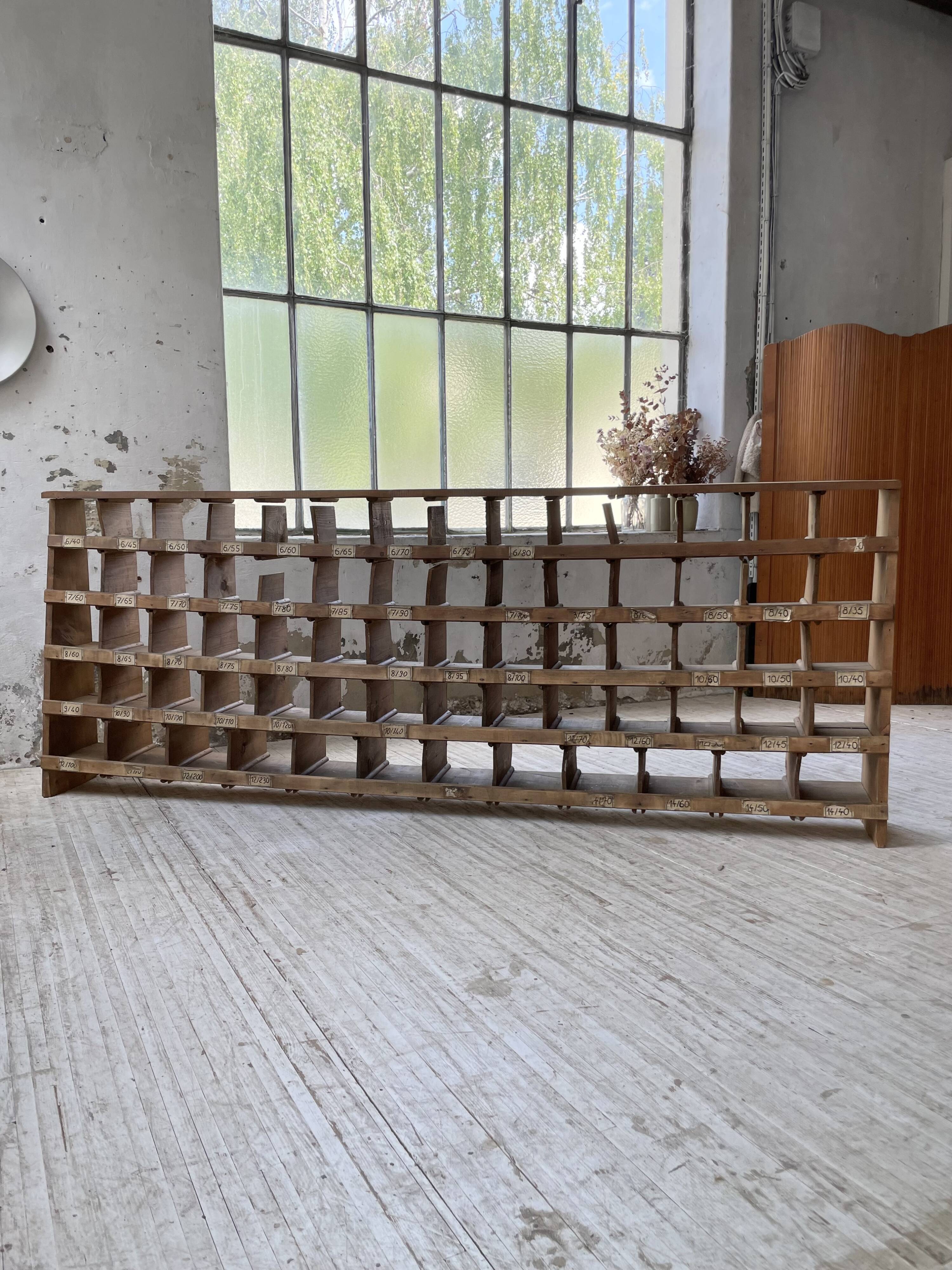 Meuble de métier pin à cases XL 250cm