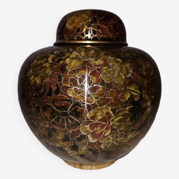 Chinese copper urn