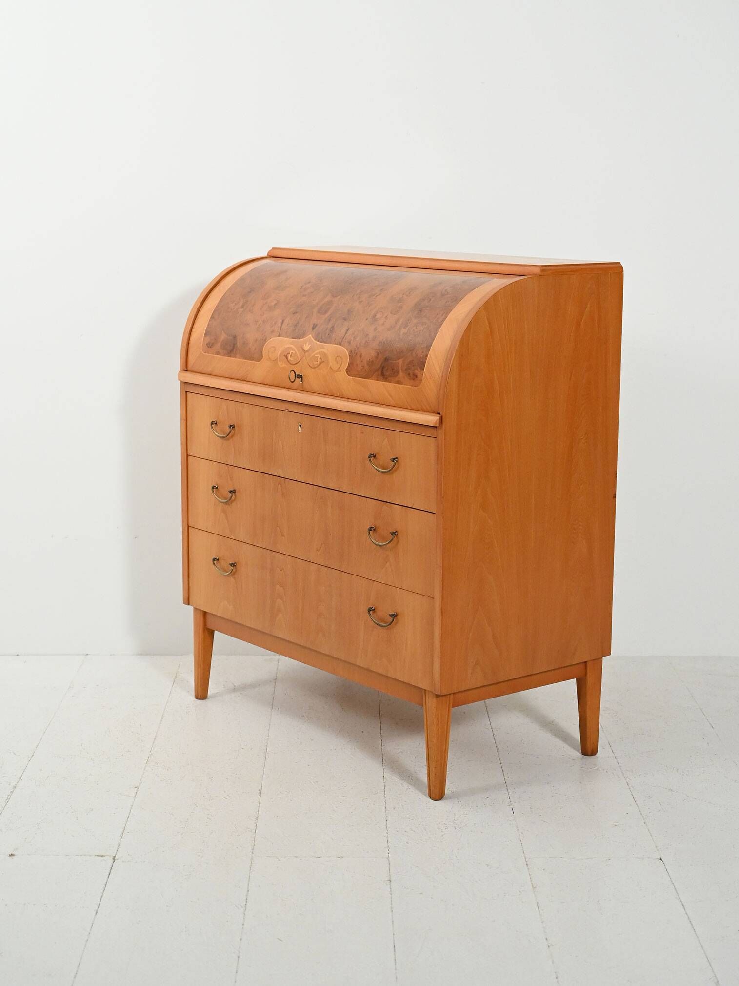 Secrétaire in Scandinavian birch with inlaid roll-top