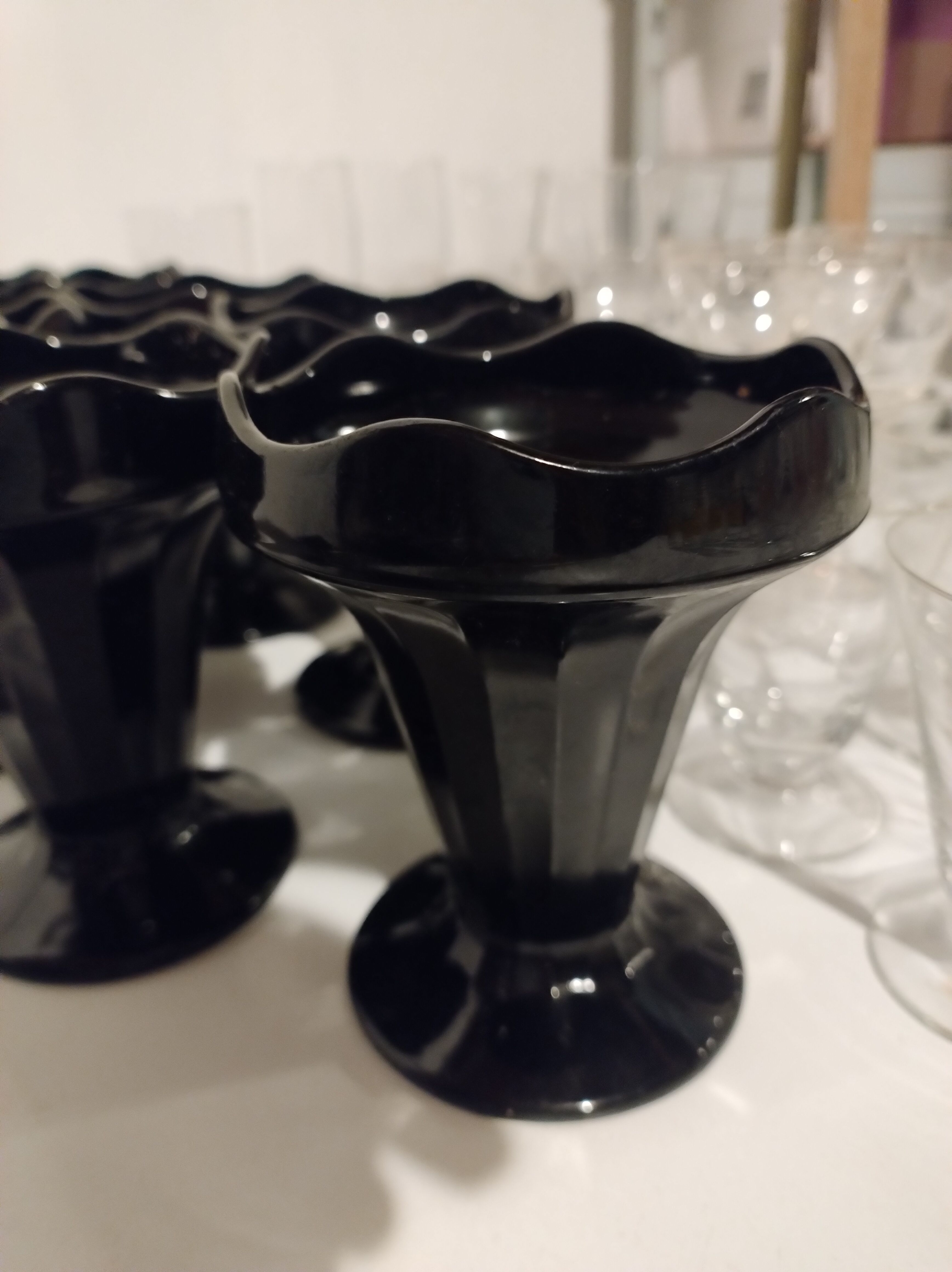 9 coupes à dessert Luminarc noires